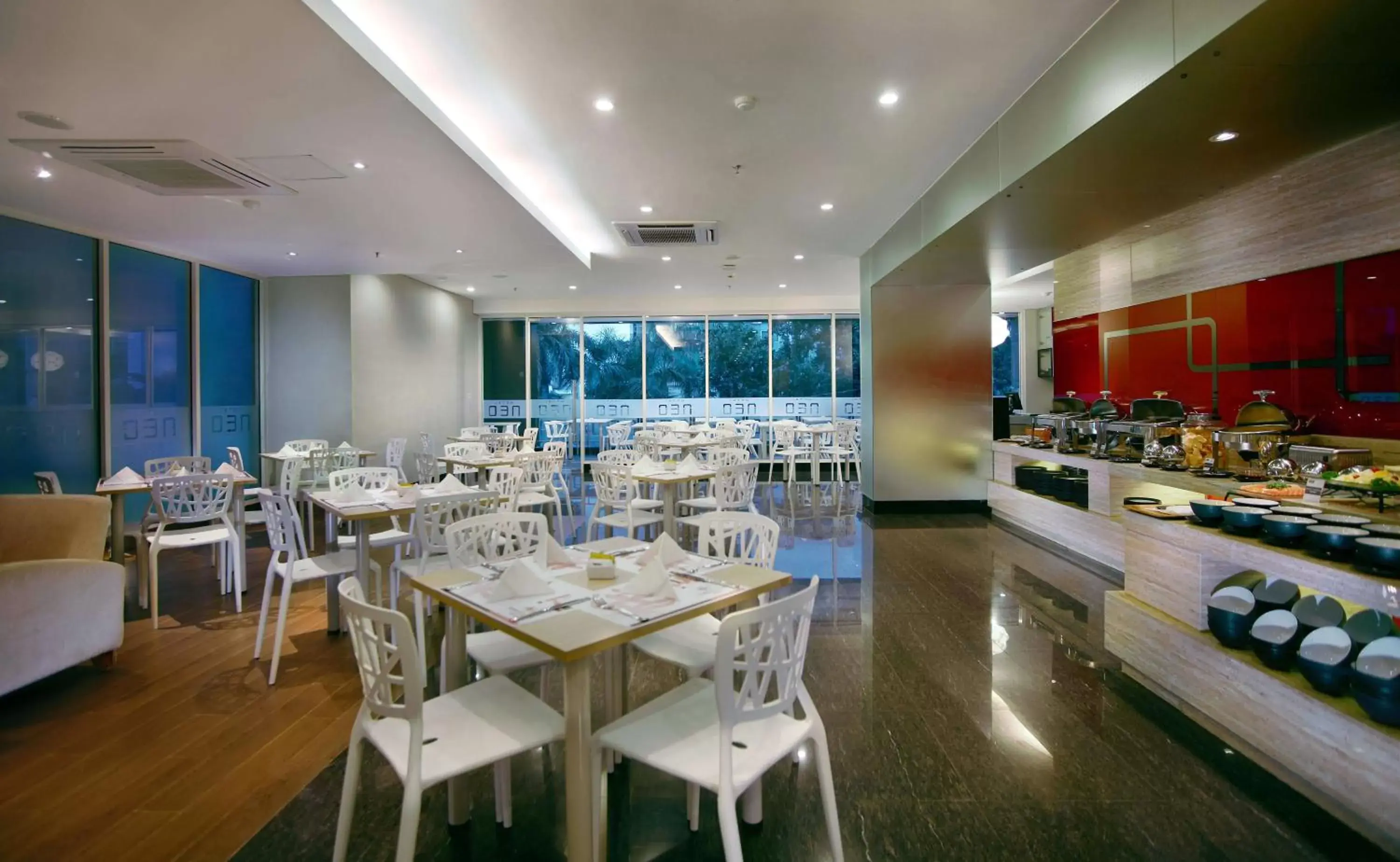 Restaurant/Places to Eat in favehotel Tanah Abang - Cideng