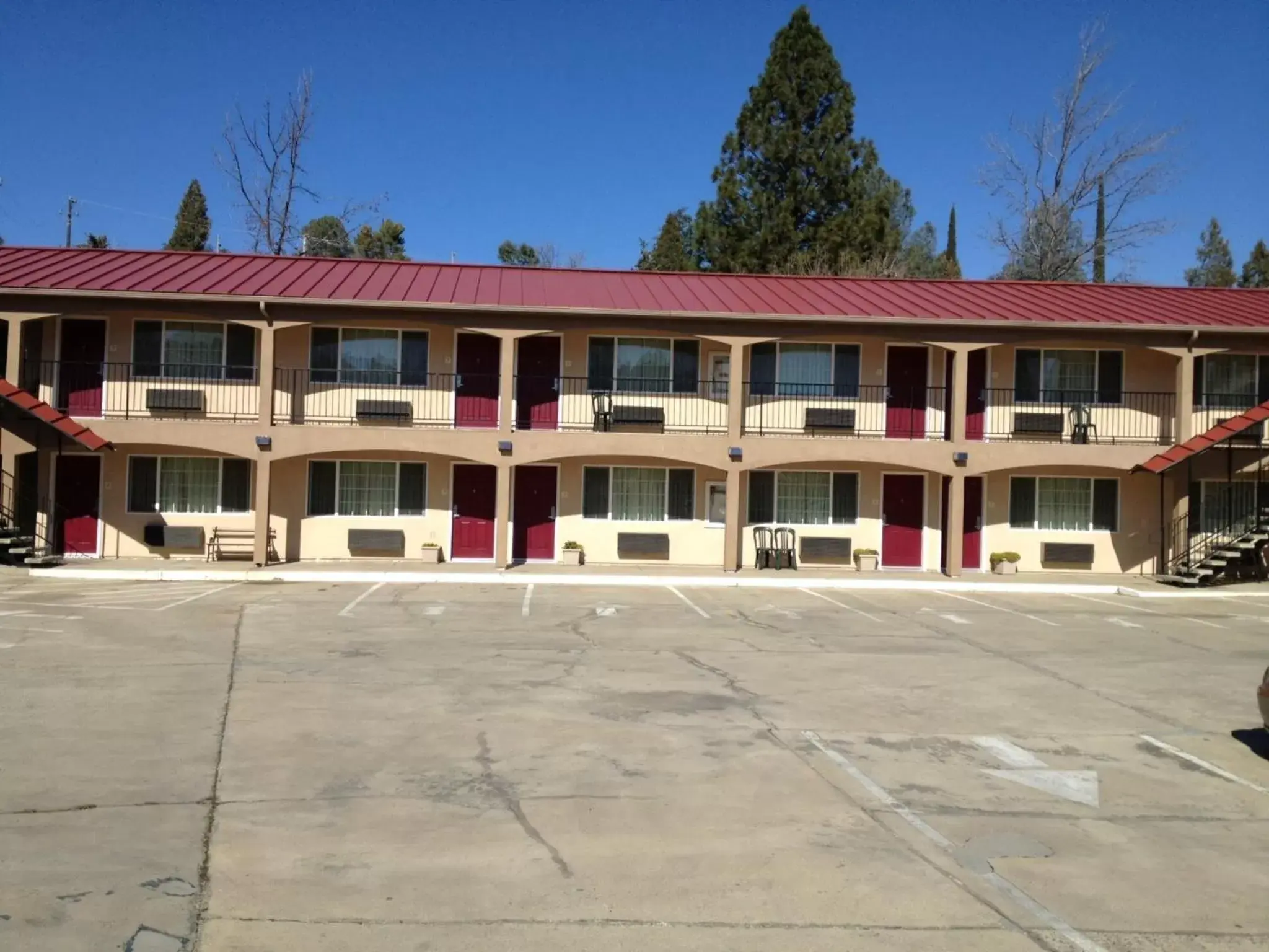 Property Building in The Yosemite Inn