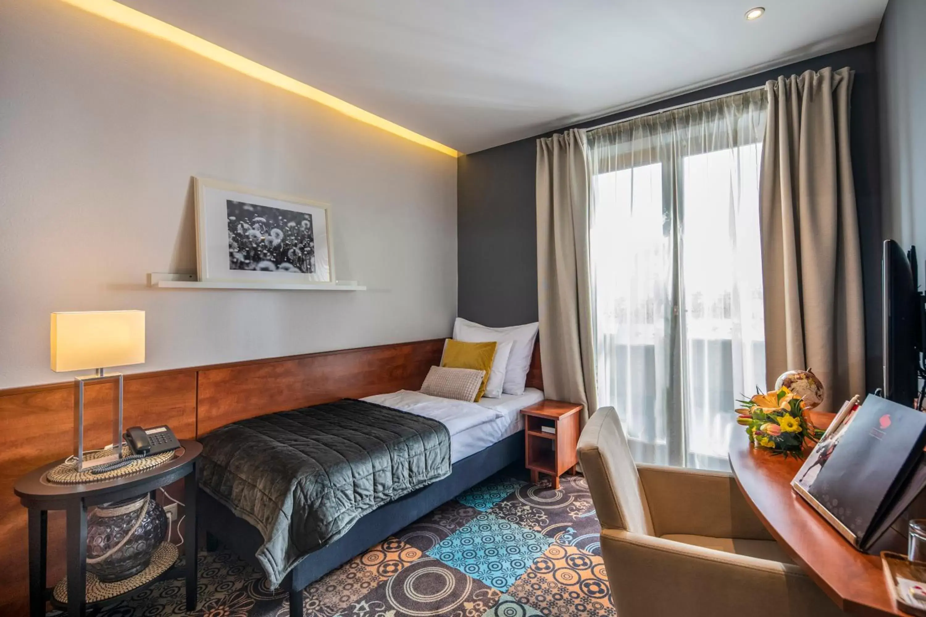 TV and multimedia, Bed in Budapest Airport Hotel Stáció Wellness & Konferencia TV and multimedia, Bed in Budapest Airport Hotel Stáció Wellness & Konferencia