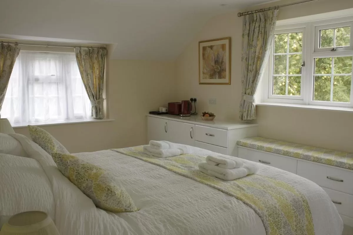 Day, Bed in The Anchor Inn