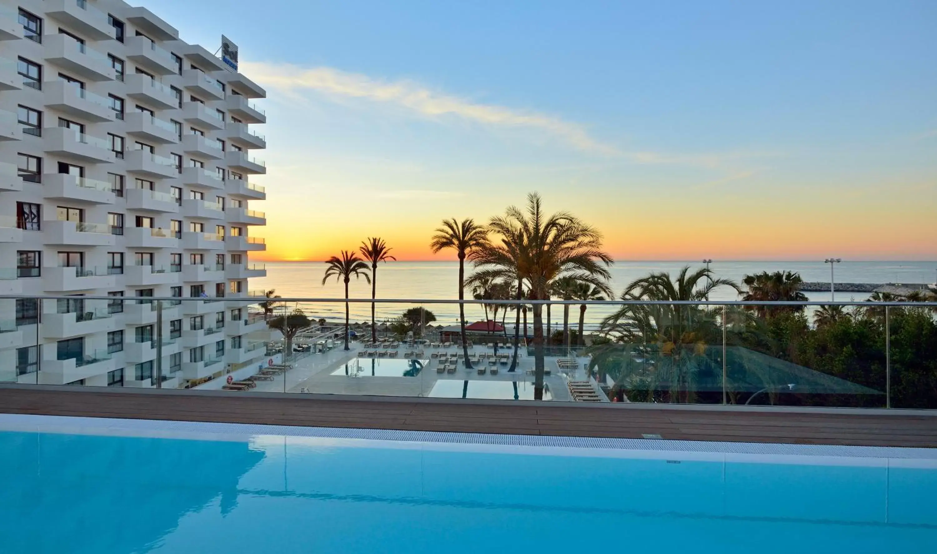 Area and facilities, Swimming Pool in Hotel Ocean House Costa del Sol, Affiliated by Meliá
