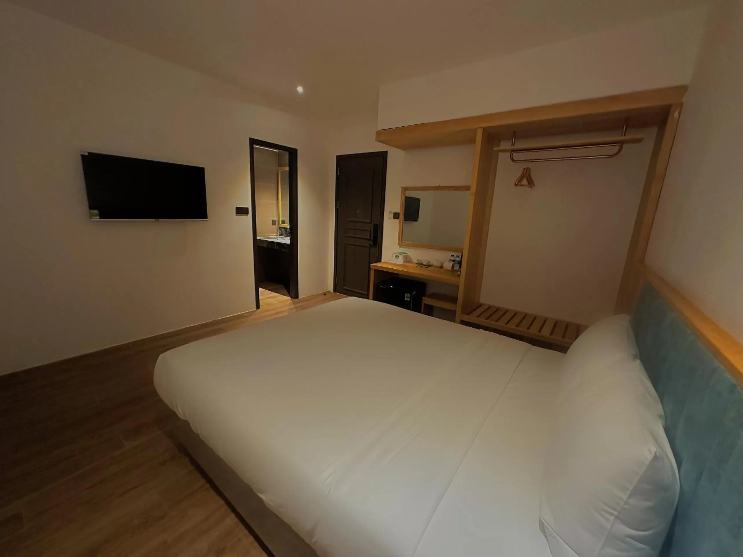 Bedroom, Bed in Haven Hut Hotel