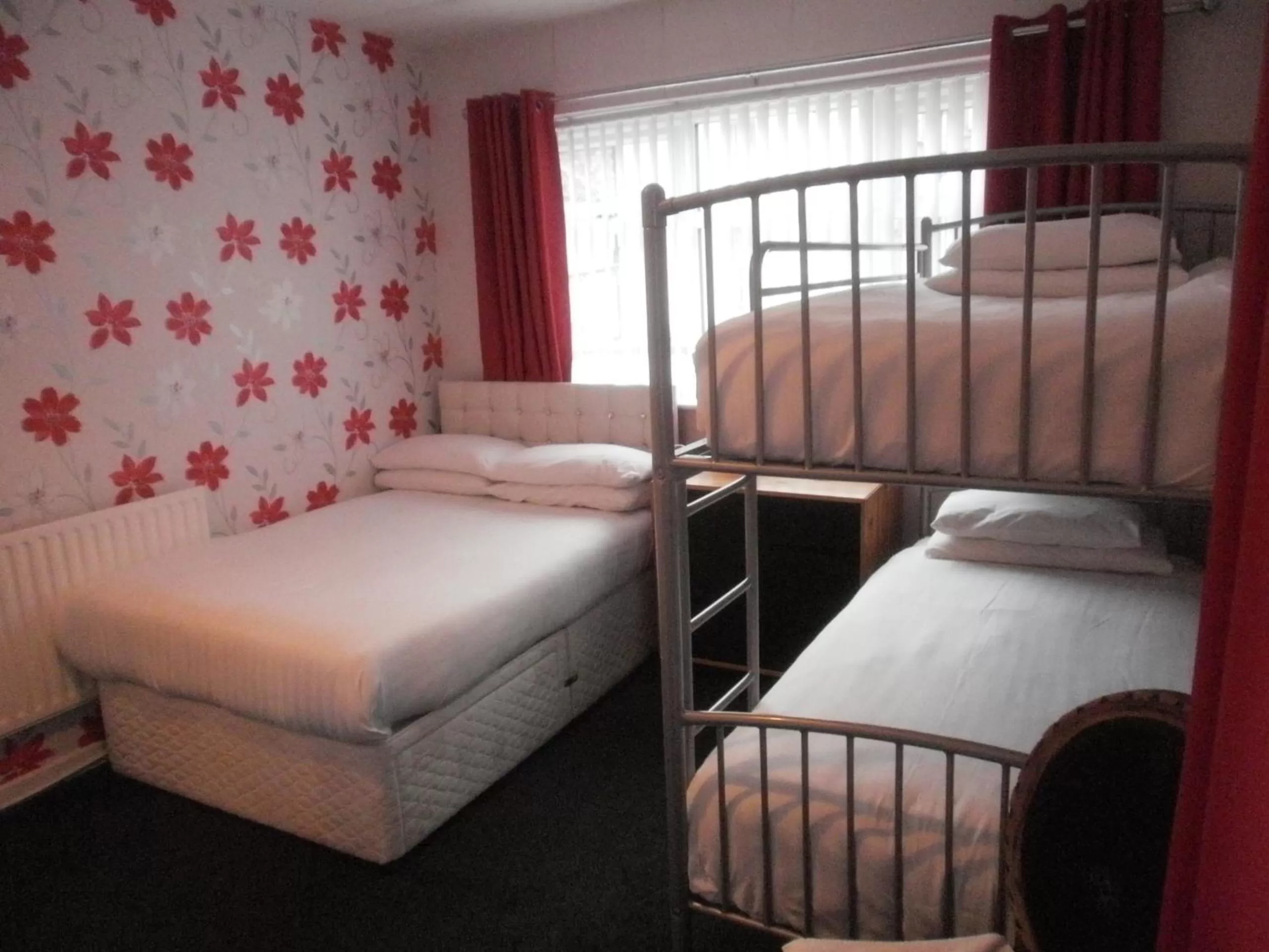 bunk bed, Bed in The Withnell Hotel