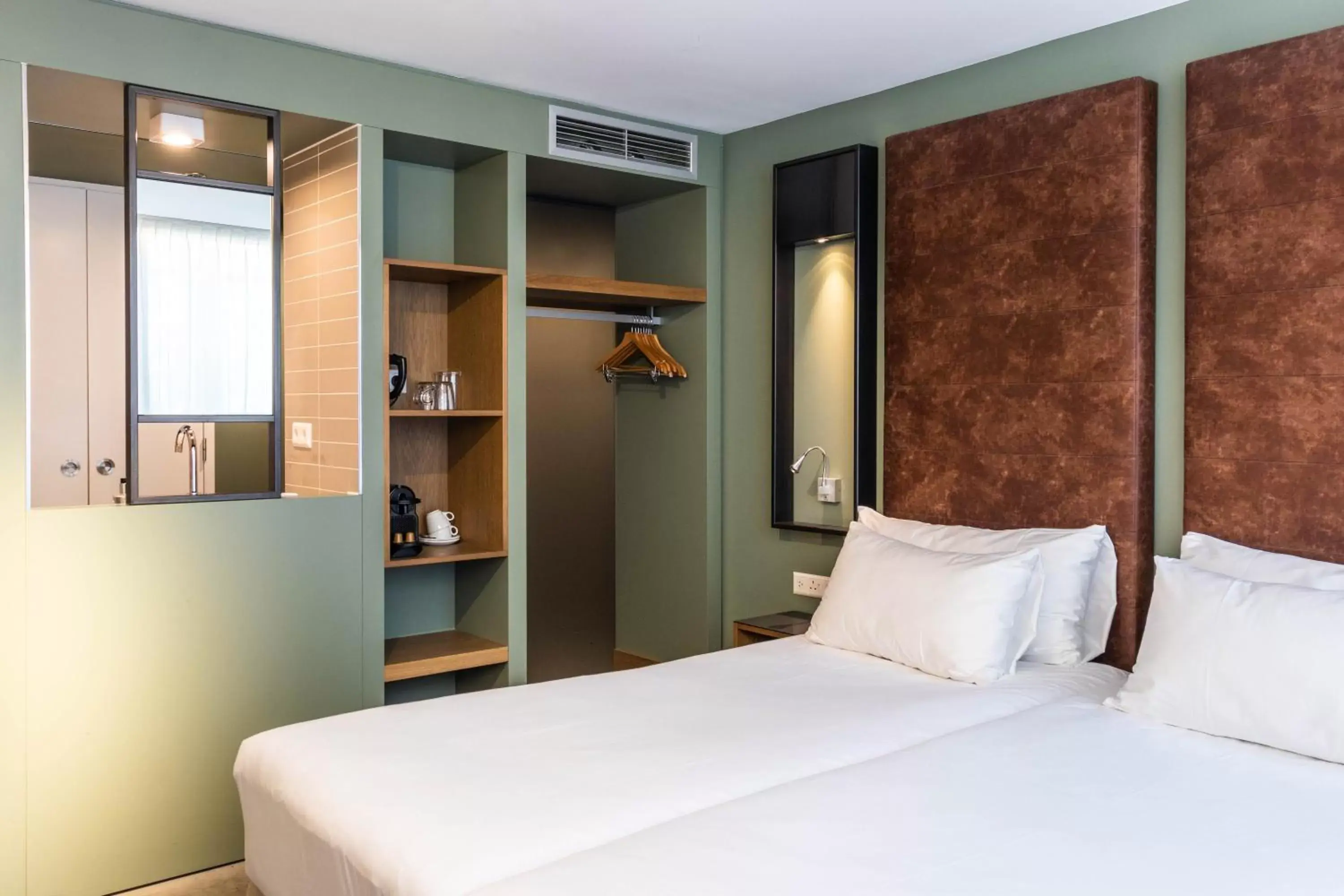 Bedroom, Bed in Hotel De Hallen