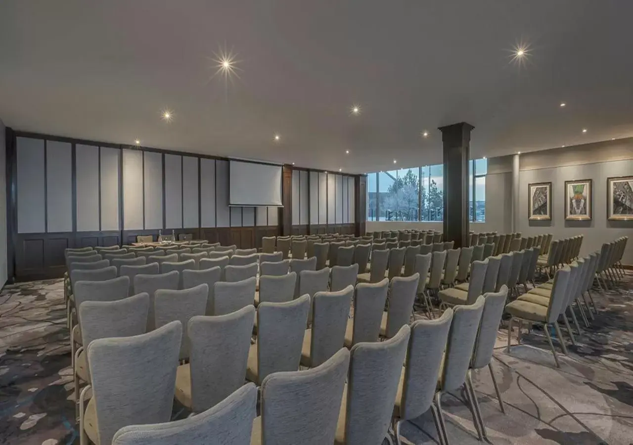 Meeting/conference room in Clayton Hotel, Leeds