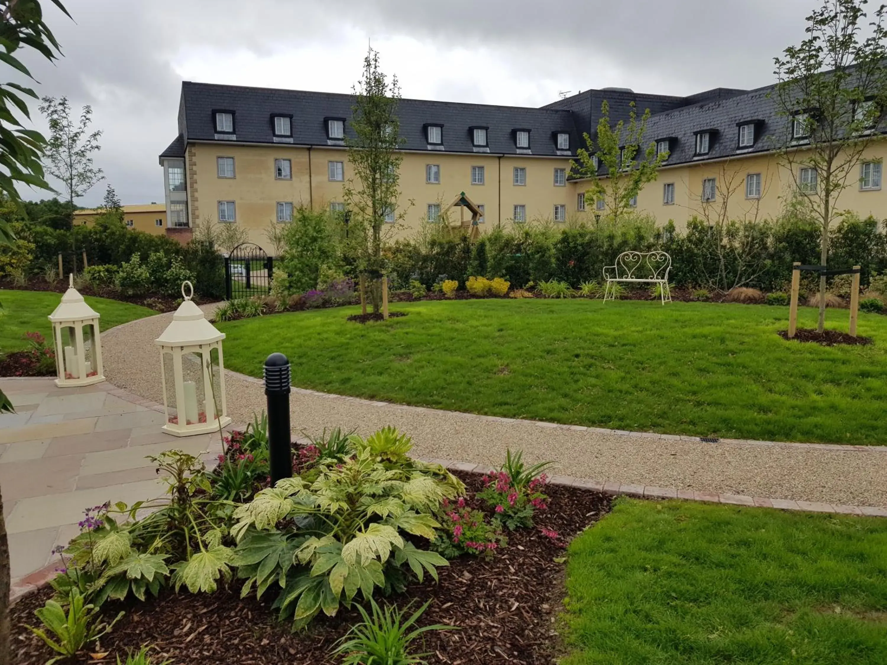 Garden, Property Building in Cavan Crystal Hotel