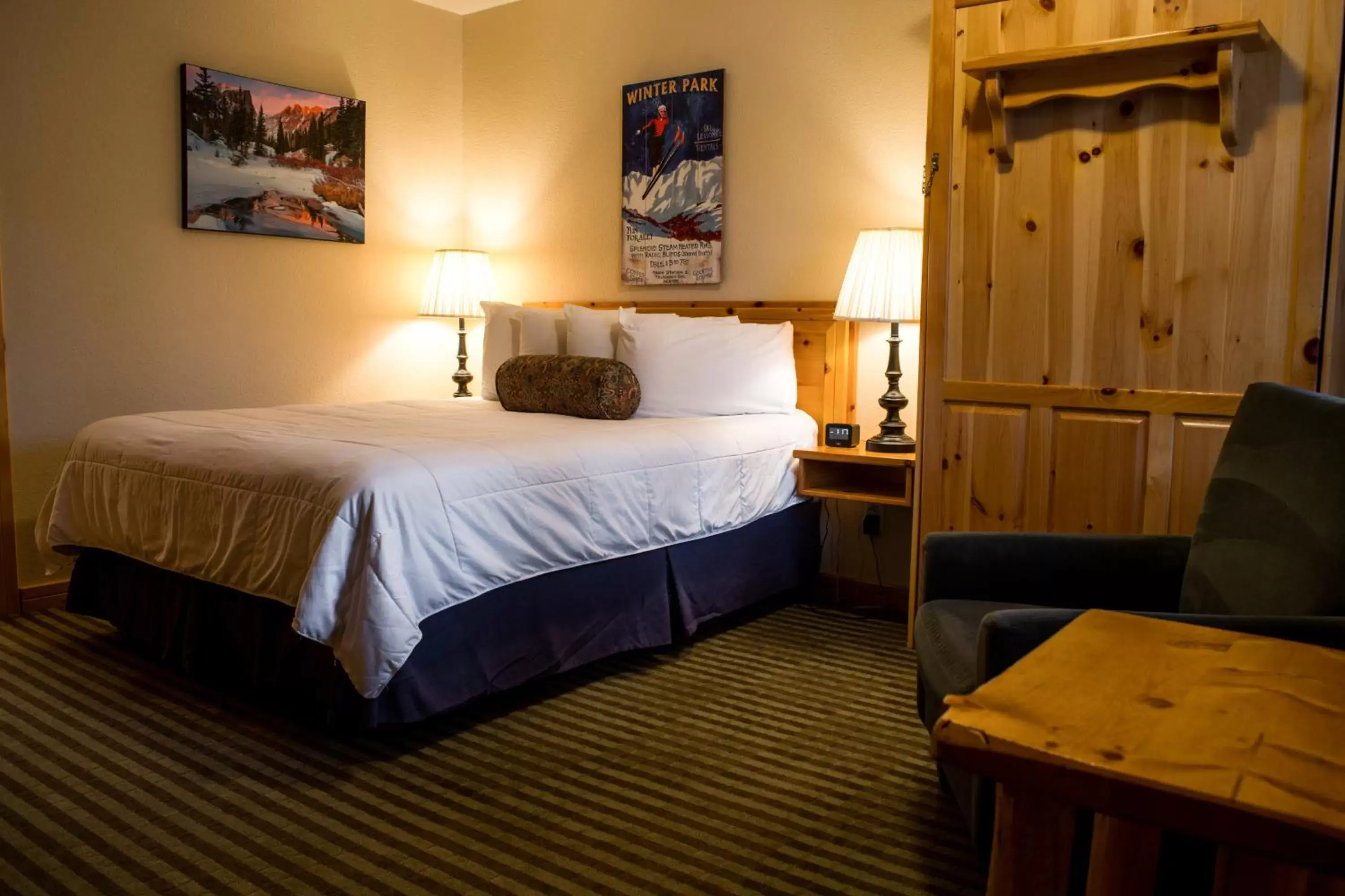 Photo of the whole room, Bed in Appenzell Inn