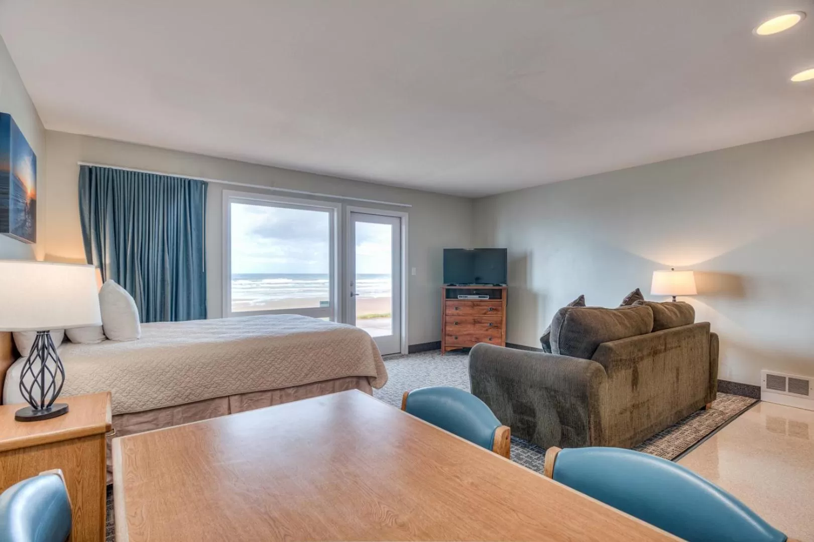 Bed, Seating Area in D Sands Rentals