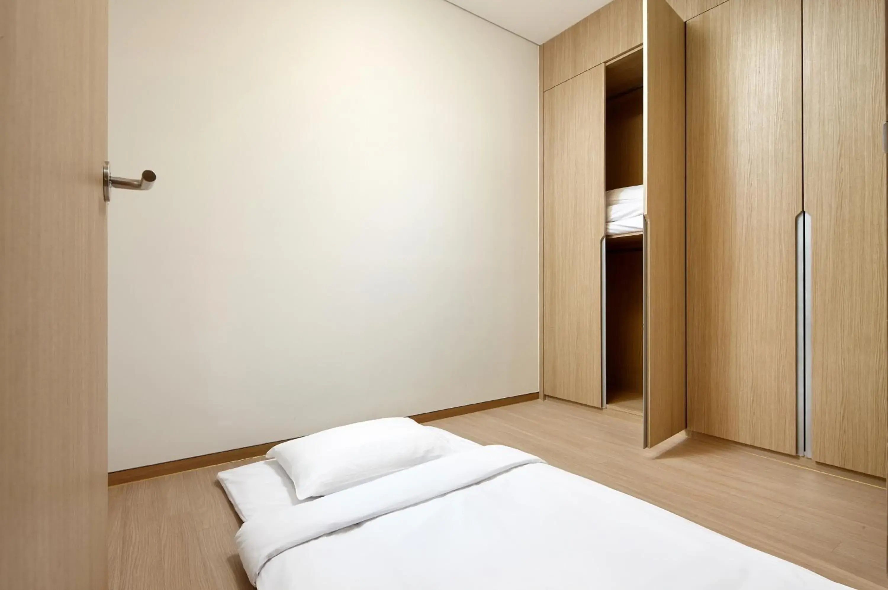 Bed in Lotte Resort Sokcho