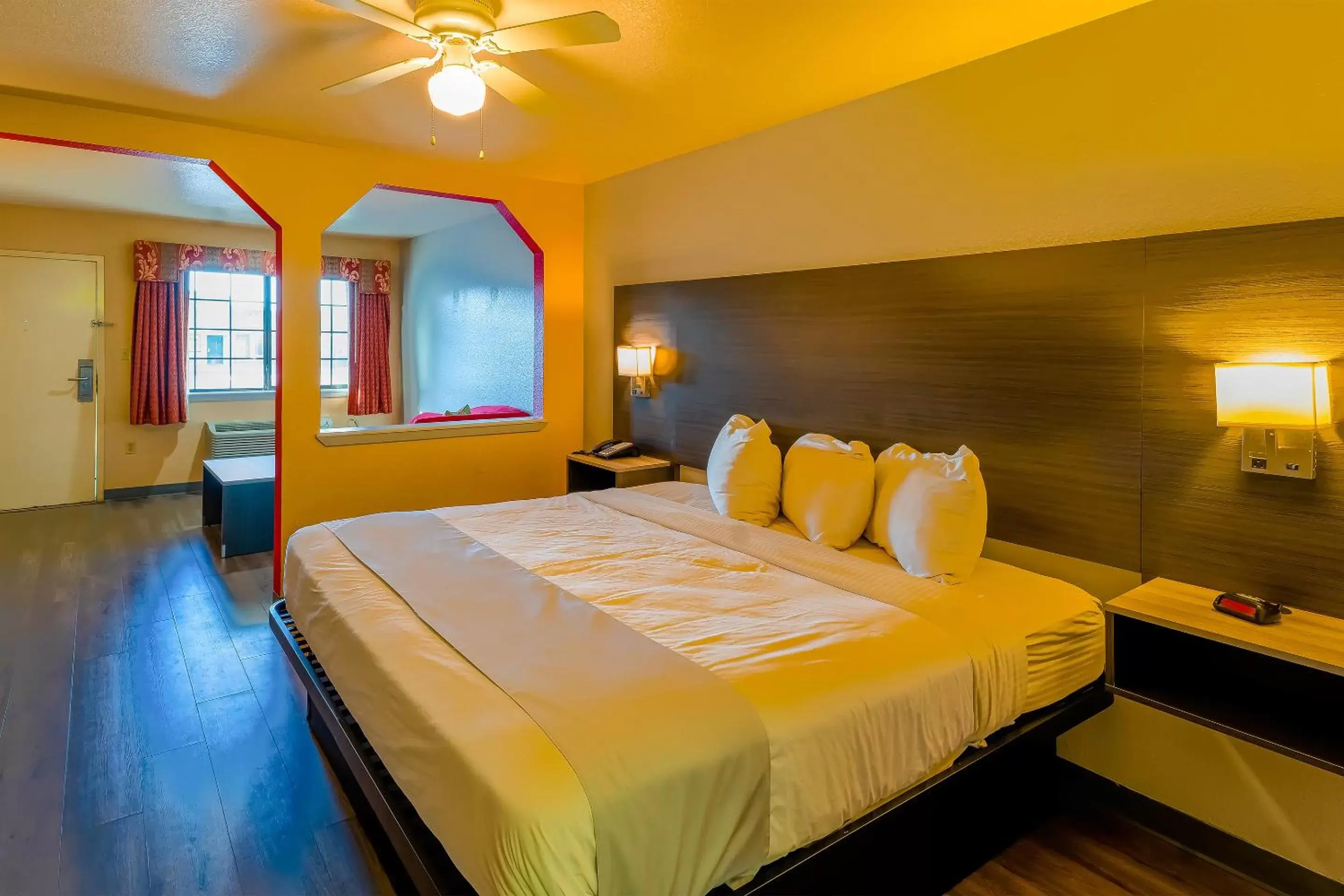 Bedroom, Bed in OYO Hotel Yoakum West