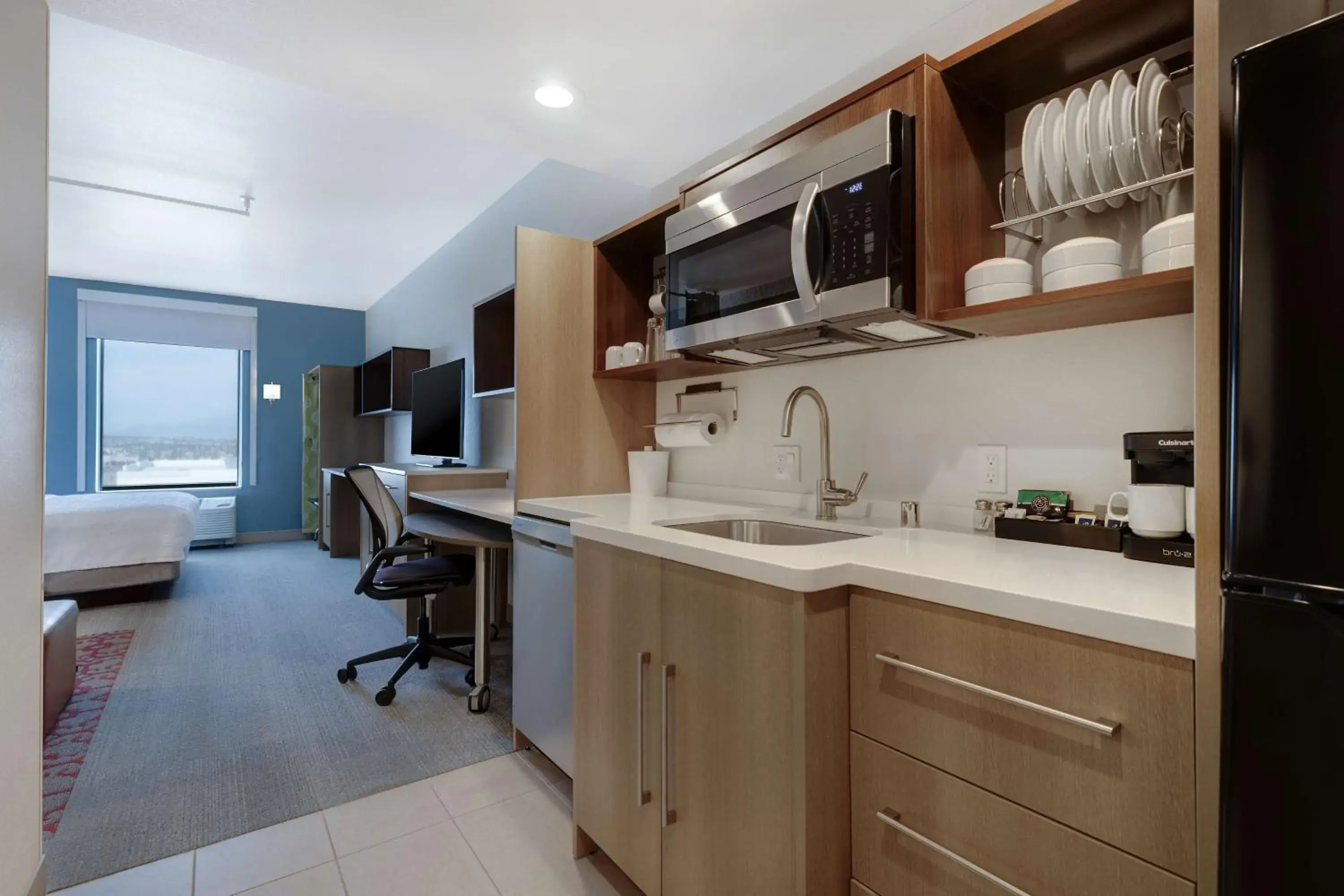 Bedroom, Kitchen/Kitchenette in Home2 Suites By Hilton Las Vegas Southwest I-215 Curve