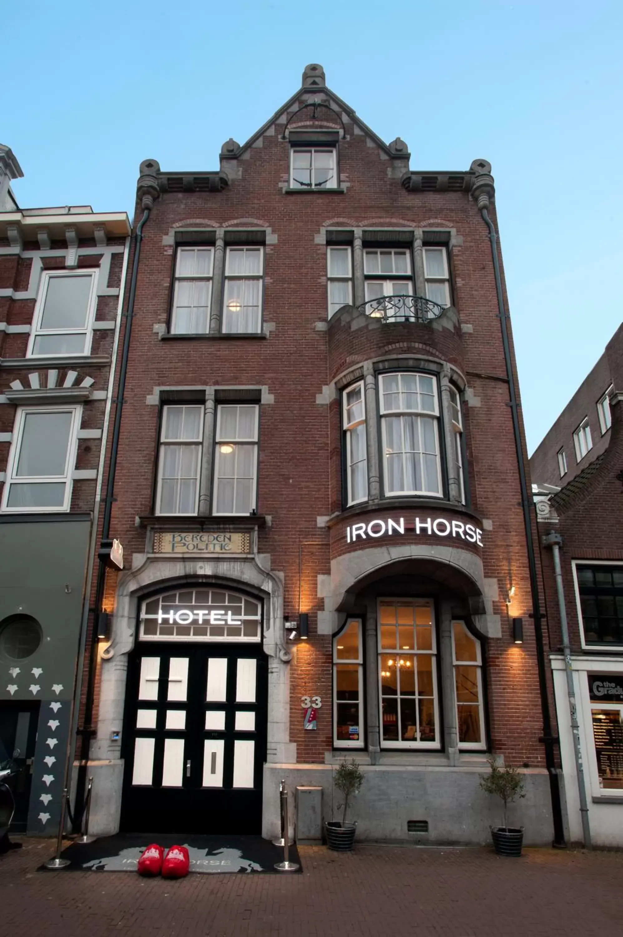 Facade/entrance in Hotel Iron Horse Amsterdam