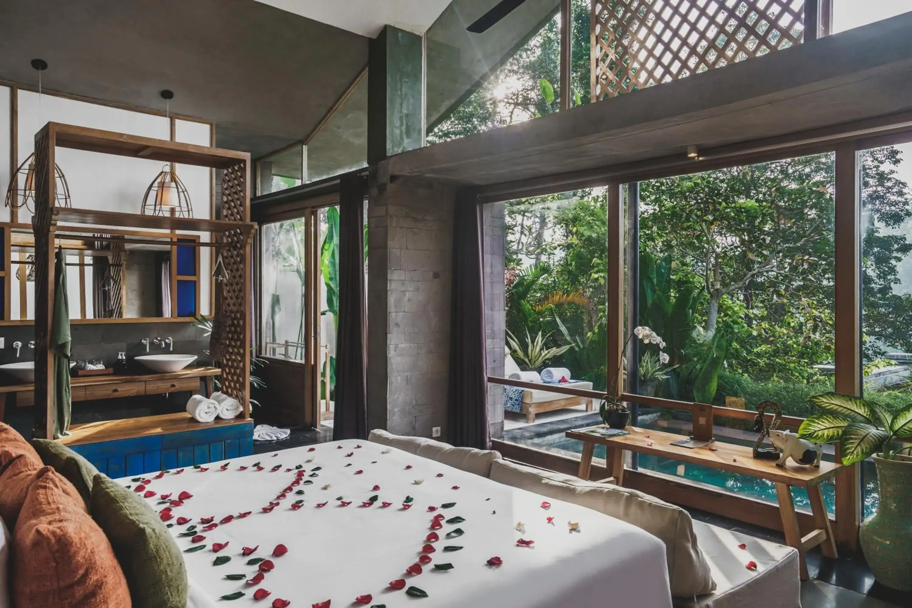 Bedroom, Restaurant/Places to Eat in Amora Ubud Boutique Villas