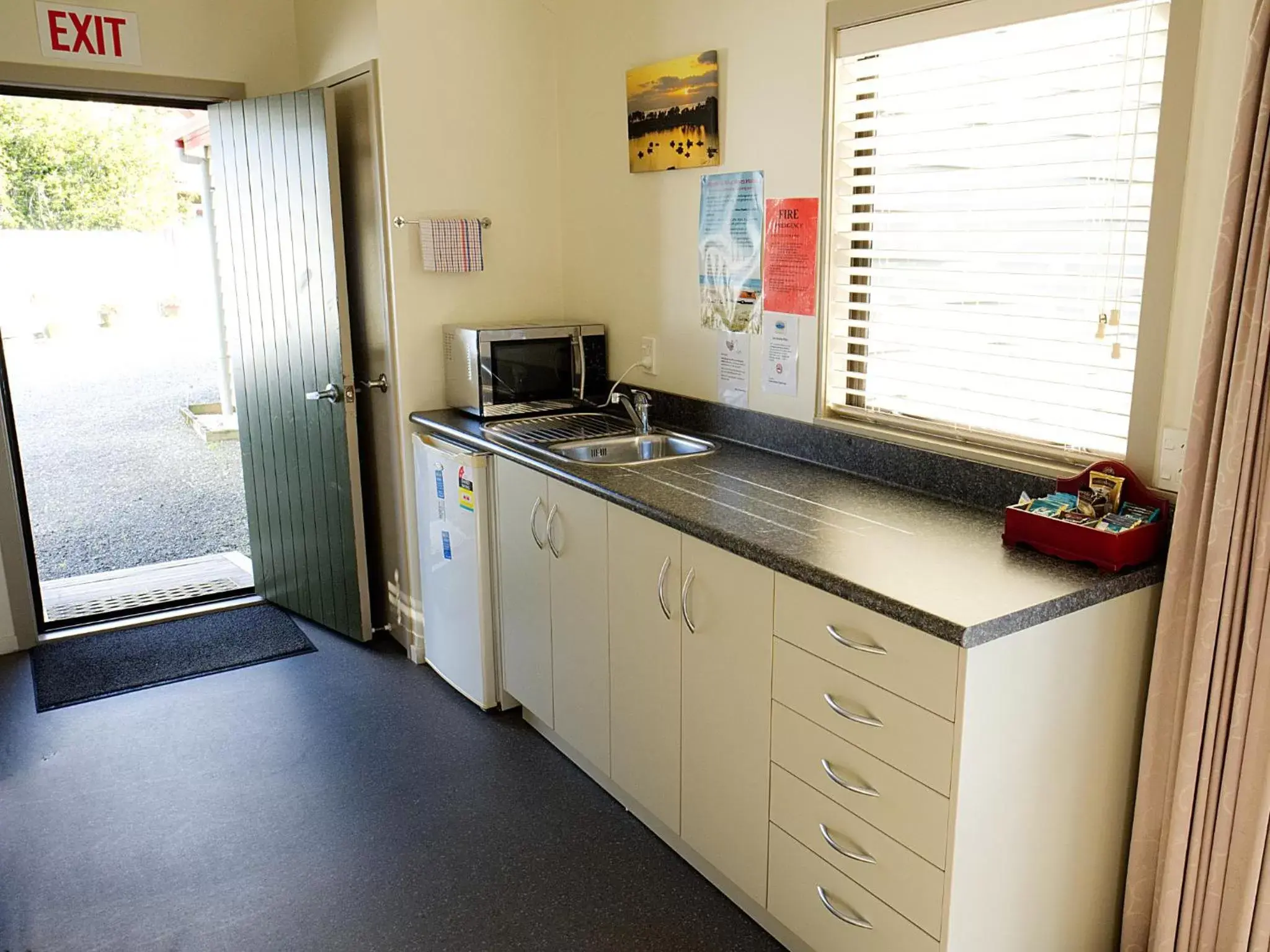 Kitchen or kitchenette, Kitchen/Kitchenette in Tairua Shores Motel
