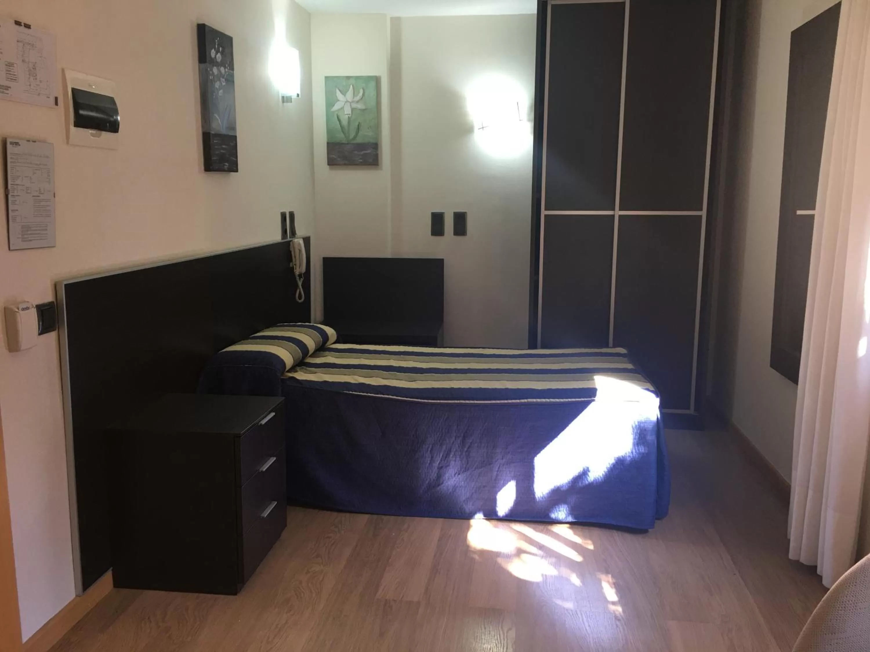 Photo of the whole room, Bed in Hotel La Bodega