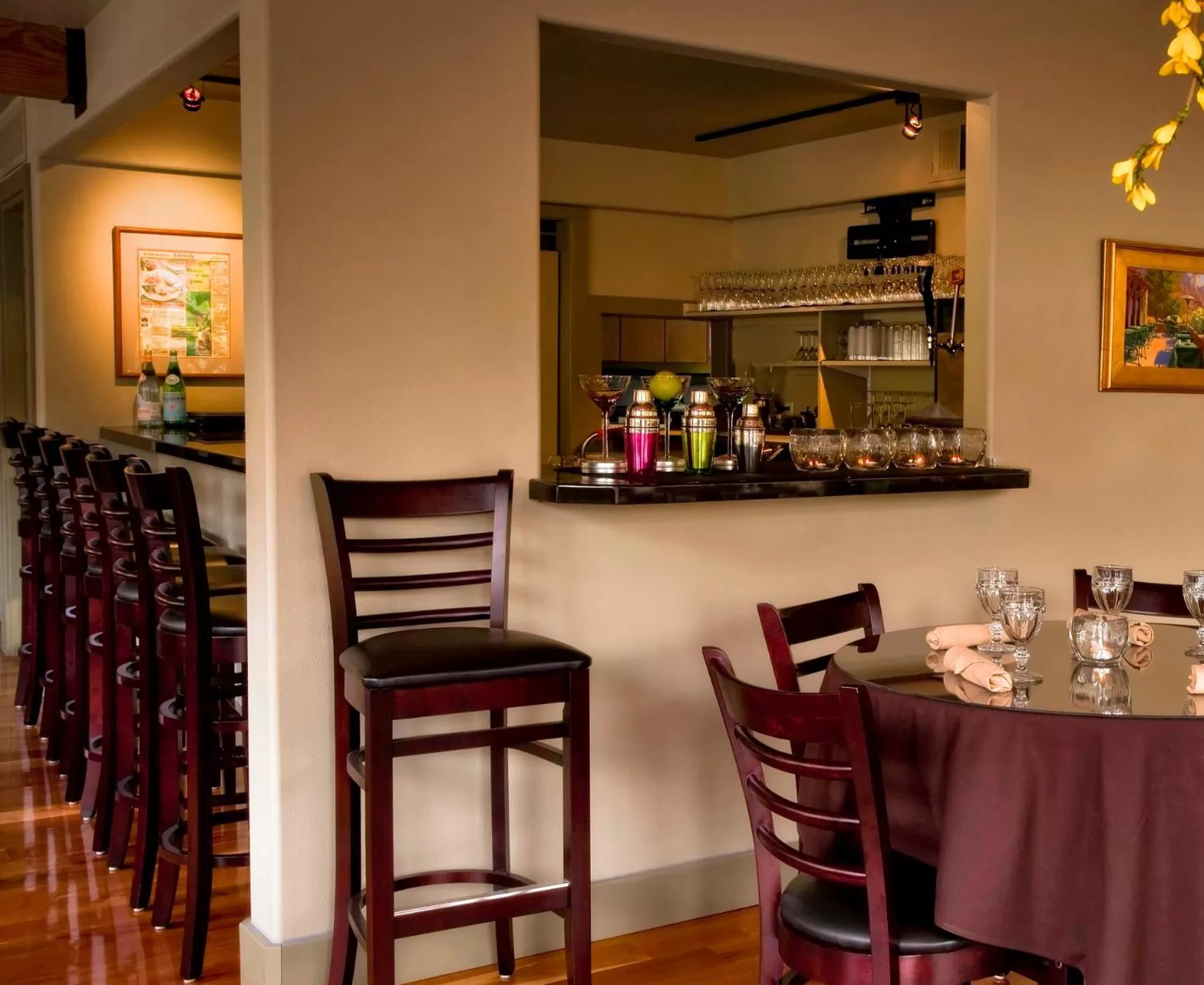 Restaurant/places to eat, Lounge/Bar in Flanigan`s Resort and Spa