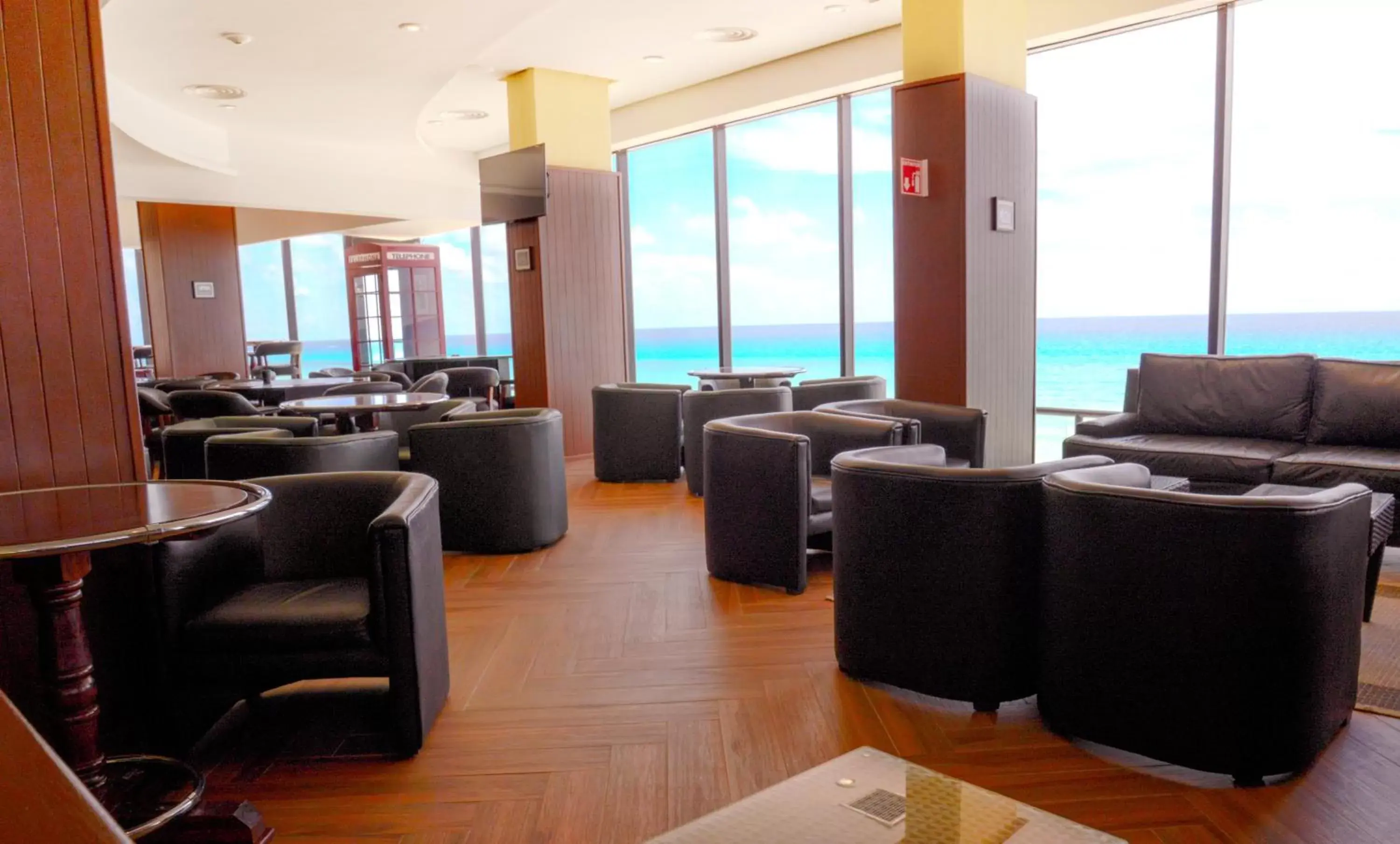 Day, Lounge/Bar in Crown Paradise Club Cancun - All Inclusive