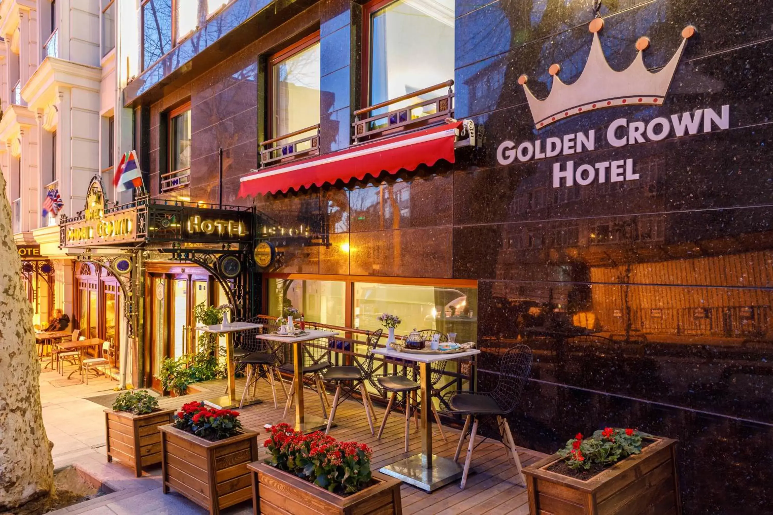 Patio in Golden Crown Hotel