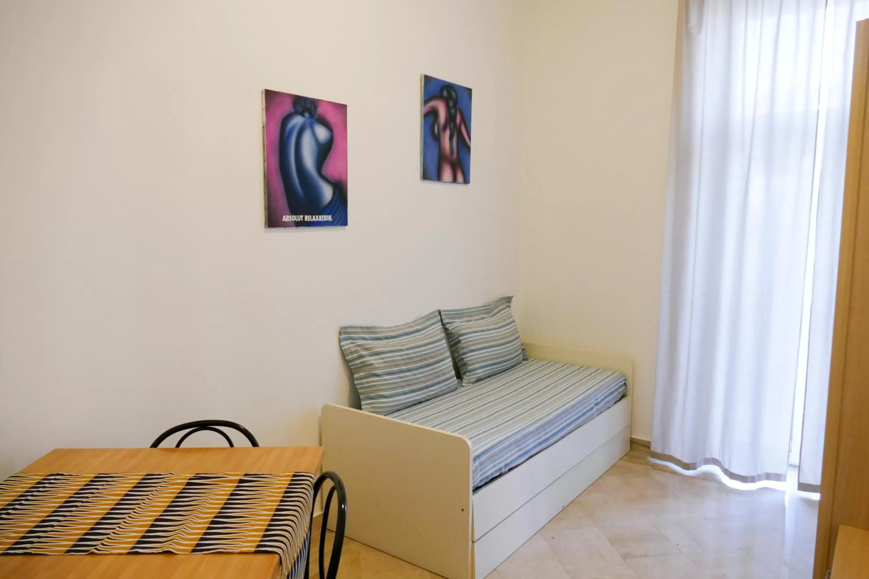 Bed in Visa Residence