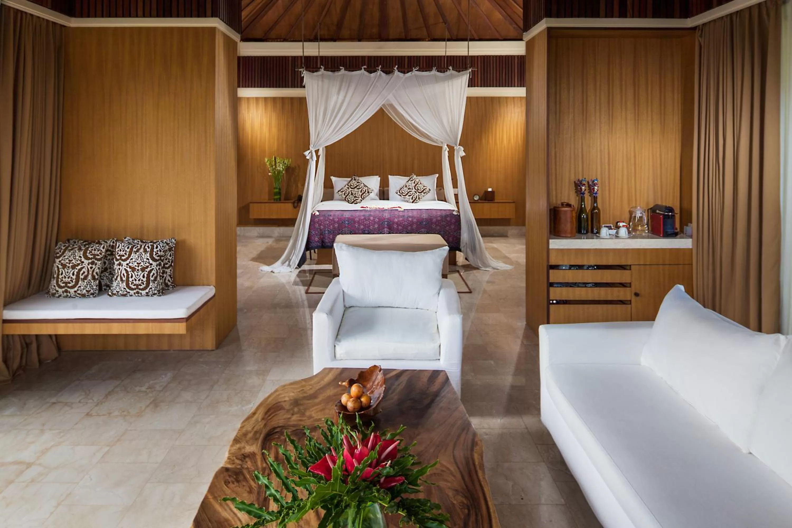 Living room, Bed in Komaneka at Rasa Sayang Ubud