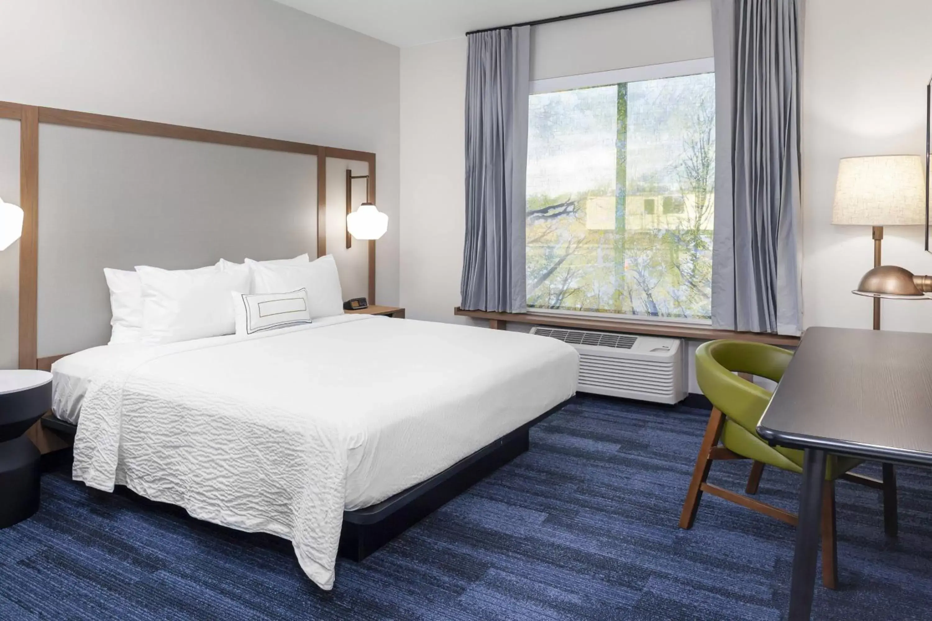 Photo of the whole room, Bed in Fairfield Inn & Suites by Marriott Fort Collins South