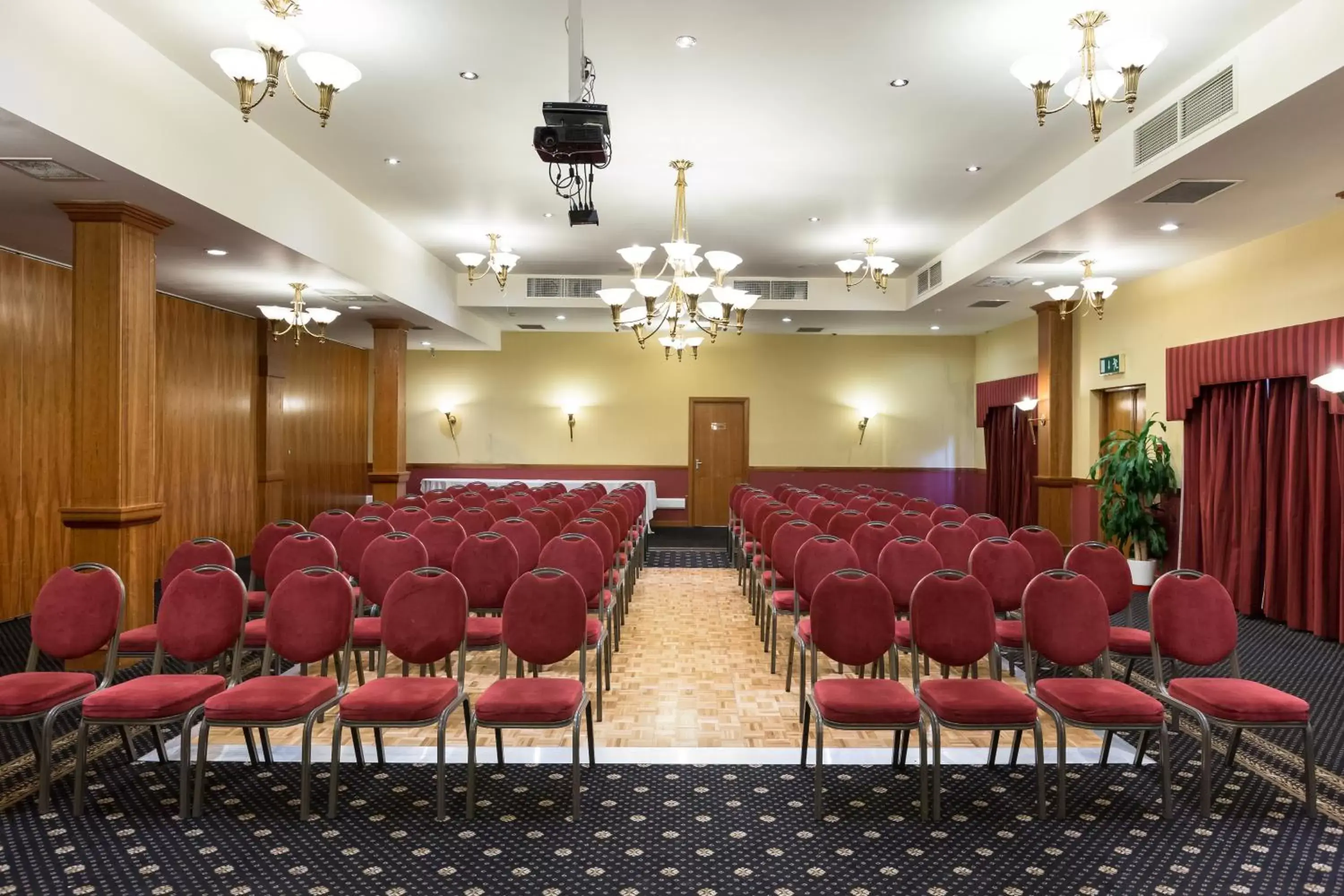Meeting/conference room in London - Wembley International Hotel