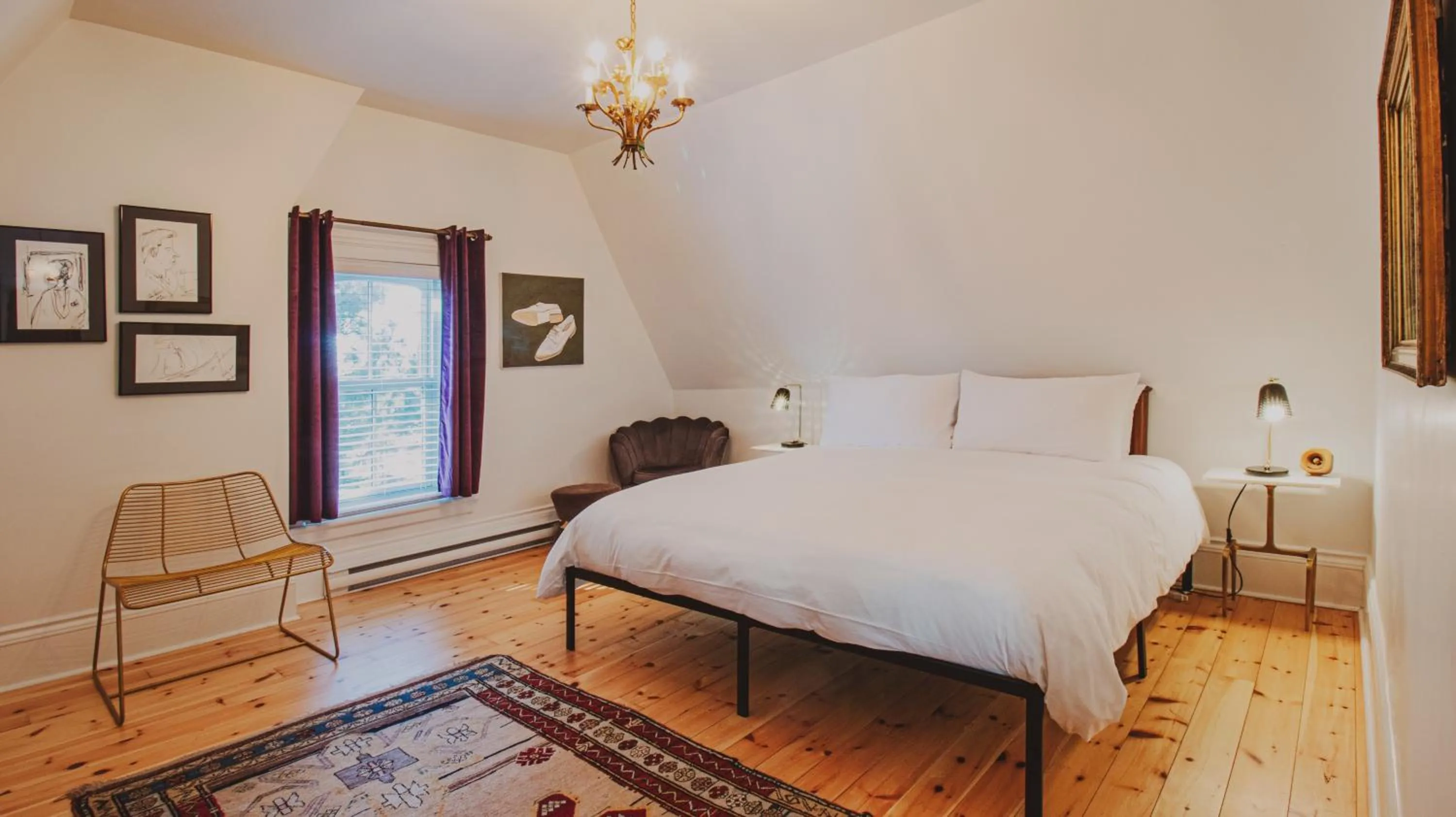 Bedroom, Bed in Merrill House