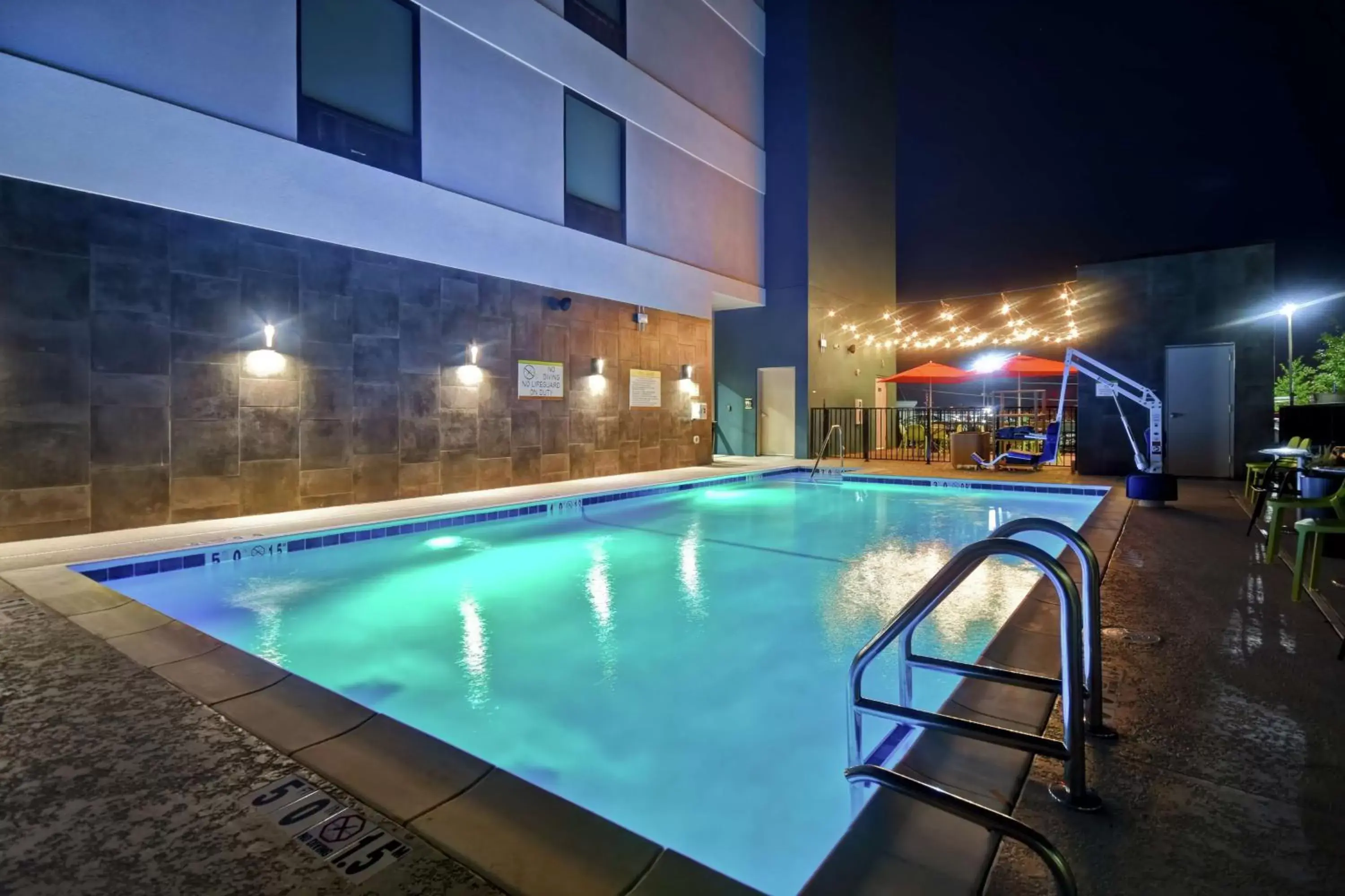 Swimming Pool in Home2 Suites By Hilton Birmingham/Fultondale, Al