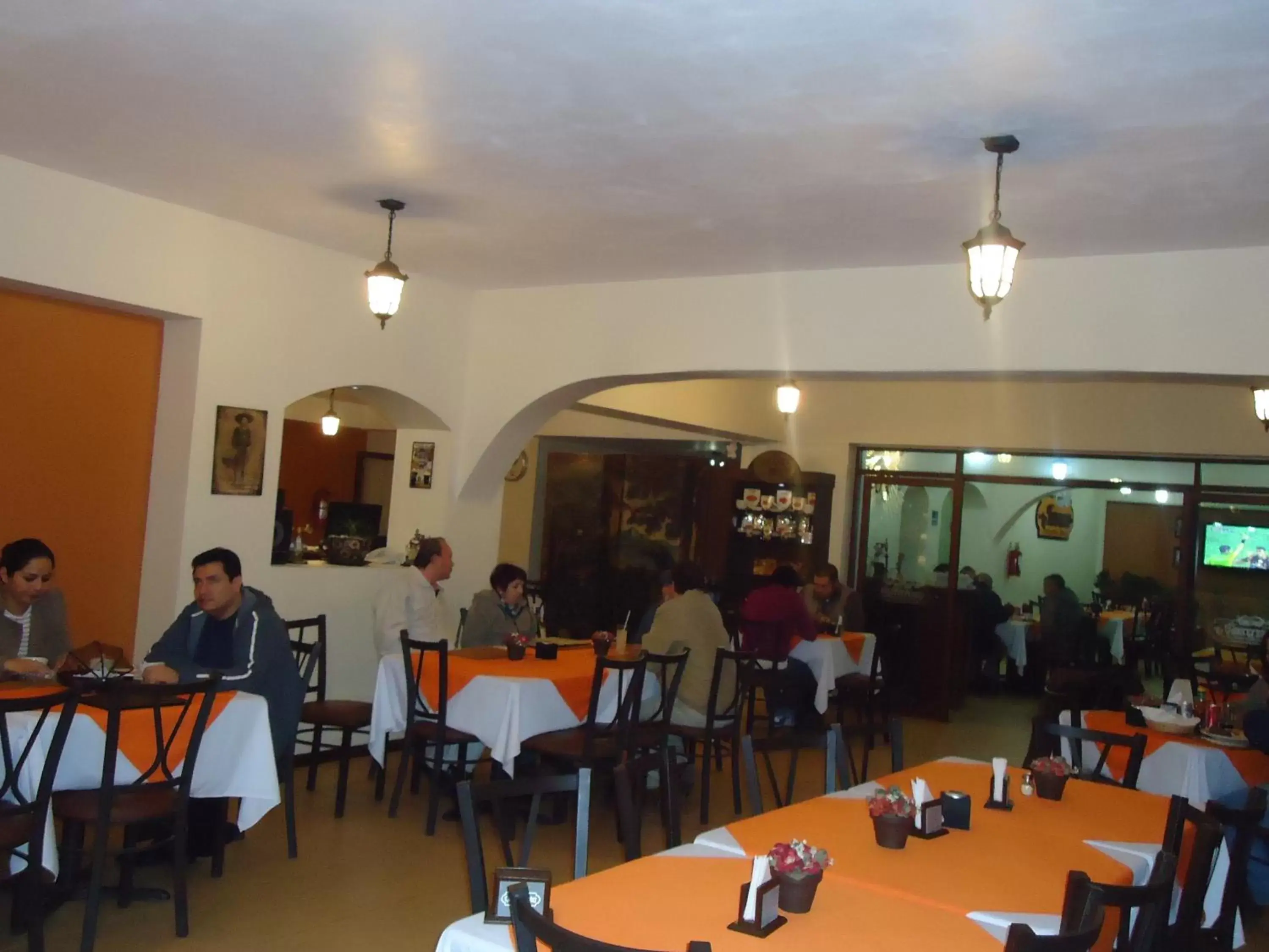 Restaurant/Places to Eat in Hotel Plaza San Carlos