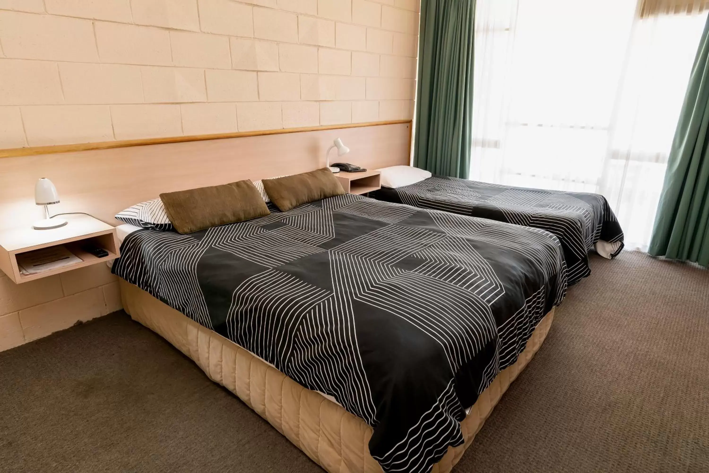 Triple Room in The Prince Mark Motel Triple Room in The Prince Mark Motel