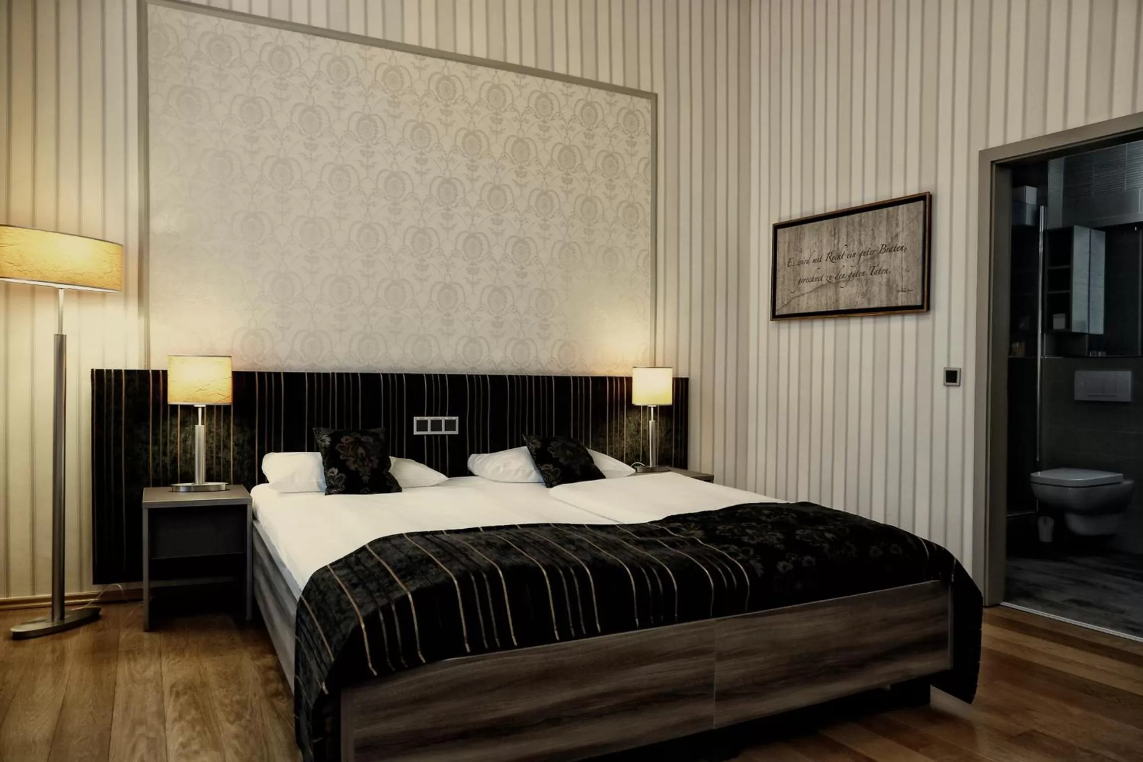 Photo of the whole room, Bed in Konsumhotel Dorotheenhof Weimar