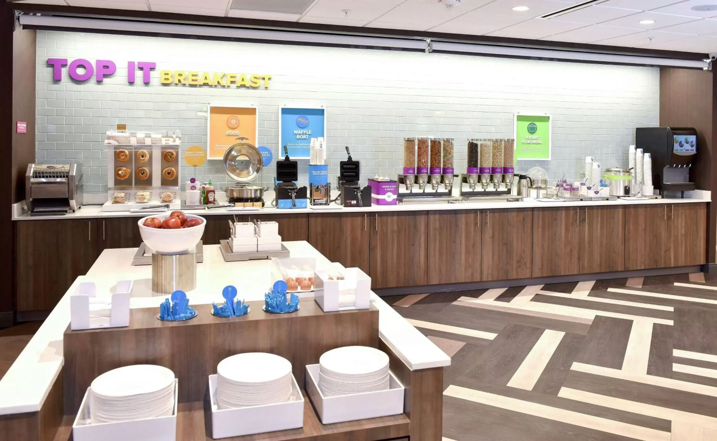Breakfast in Tru By Hilton Lawrence Breakfast in Tru By Hilton Lawrence