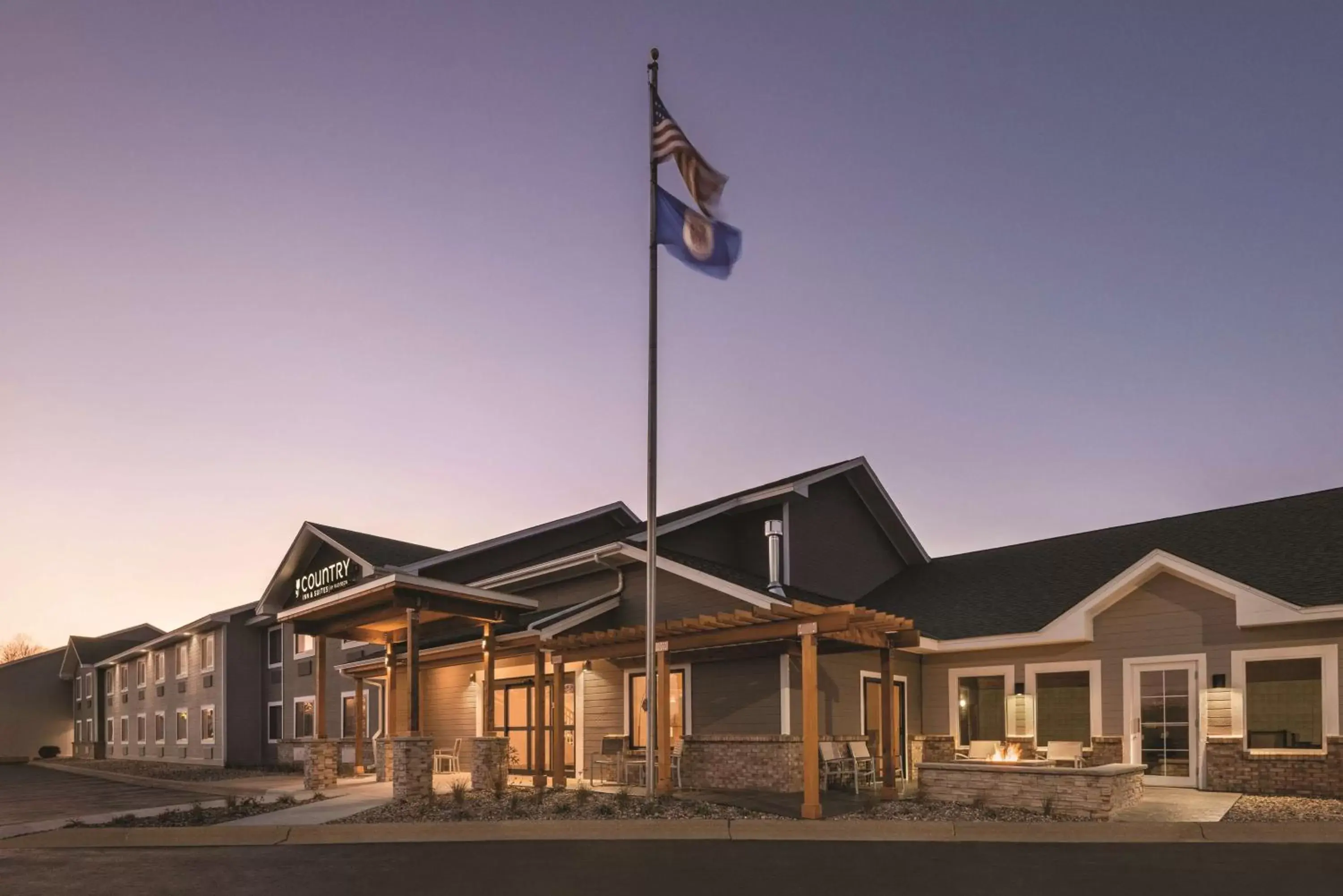 Property Building in Country Inn & Suites by Radisson, Northfield, MN
