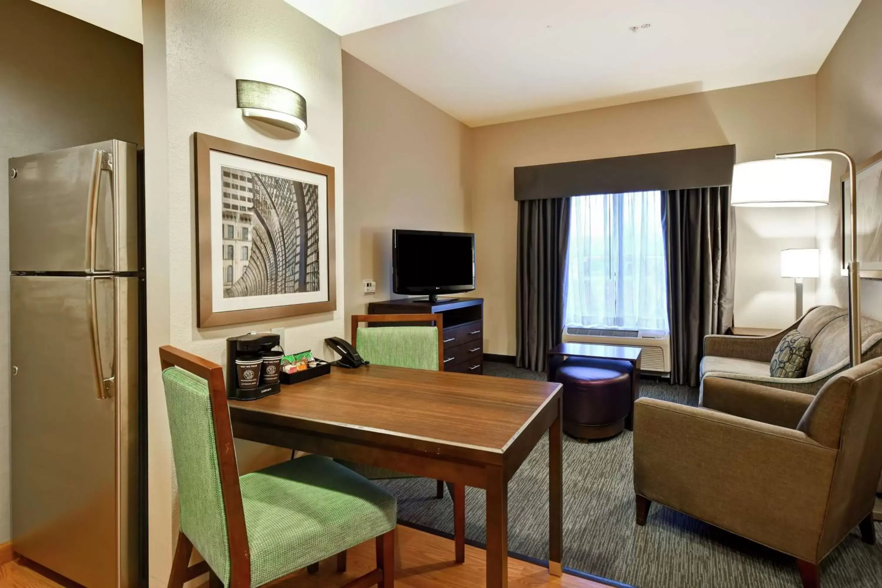 Living room, Seating Area in Homewood Suites by Hilton Cincinnati-Milford