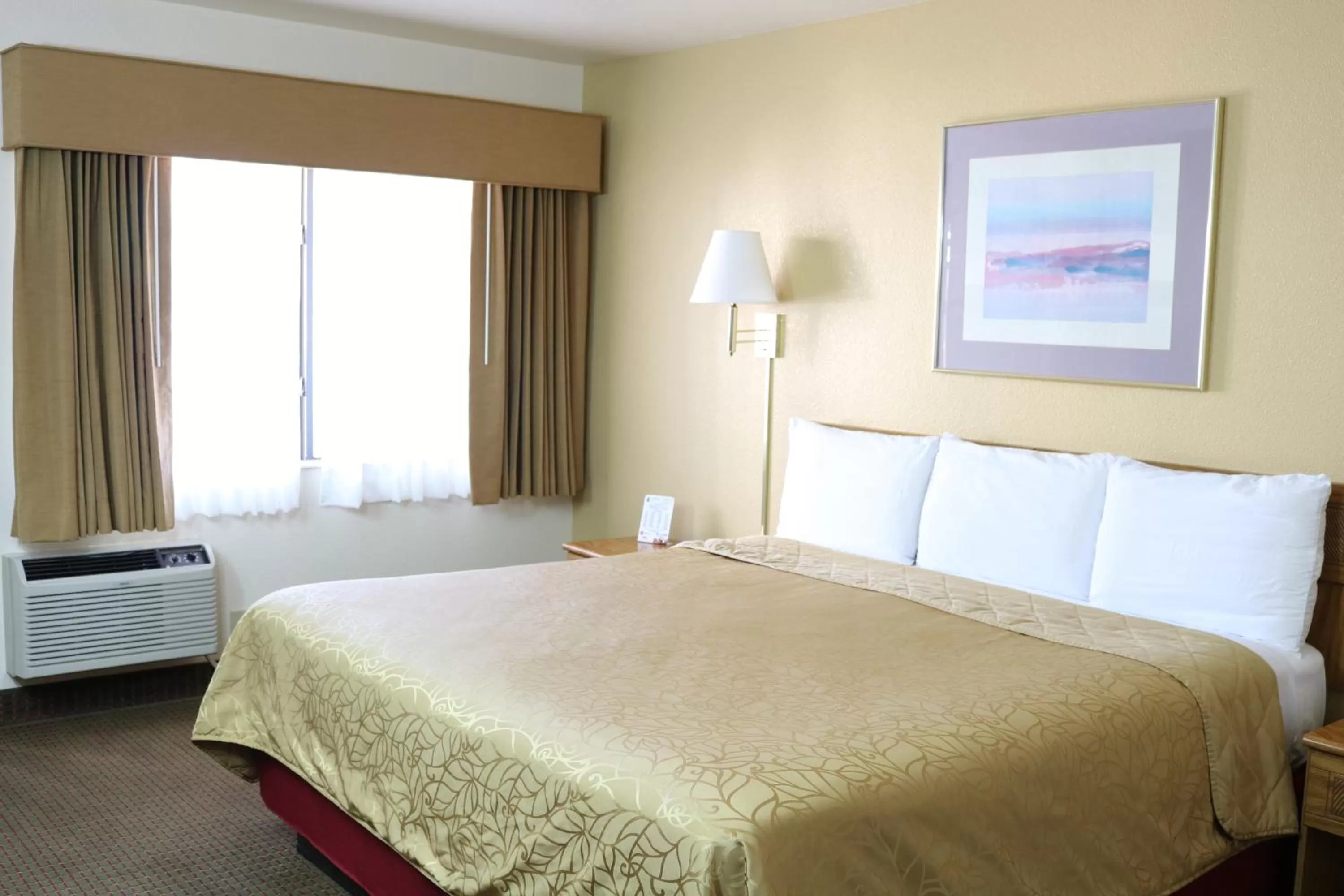 Bed in Highland Country Inn Flagstaff