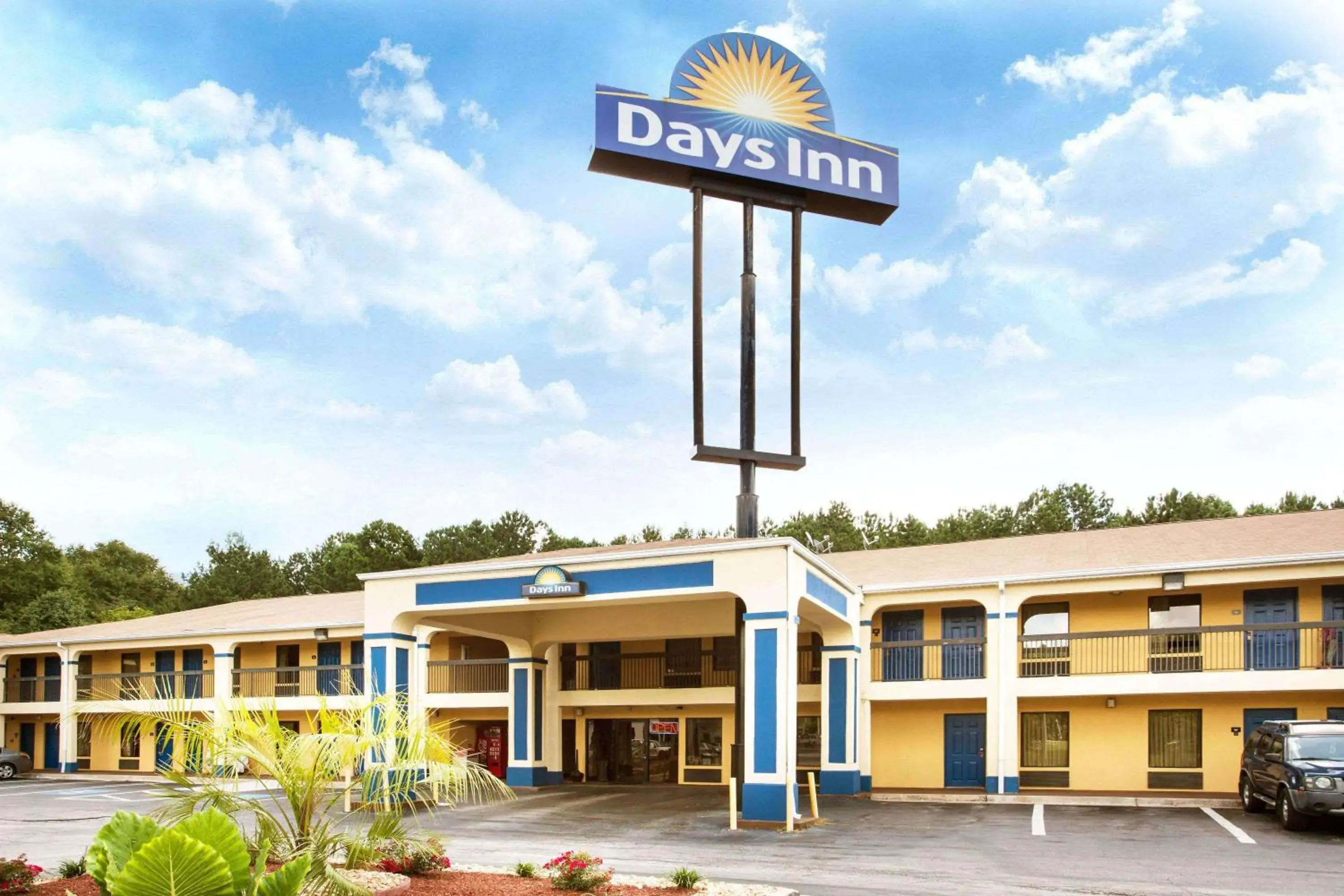 Property Building in Days Inn by Wyndham Covington