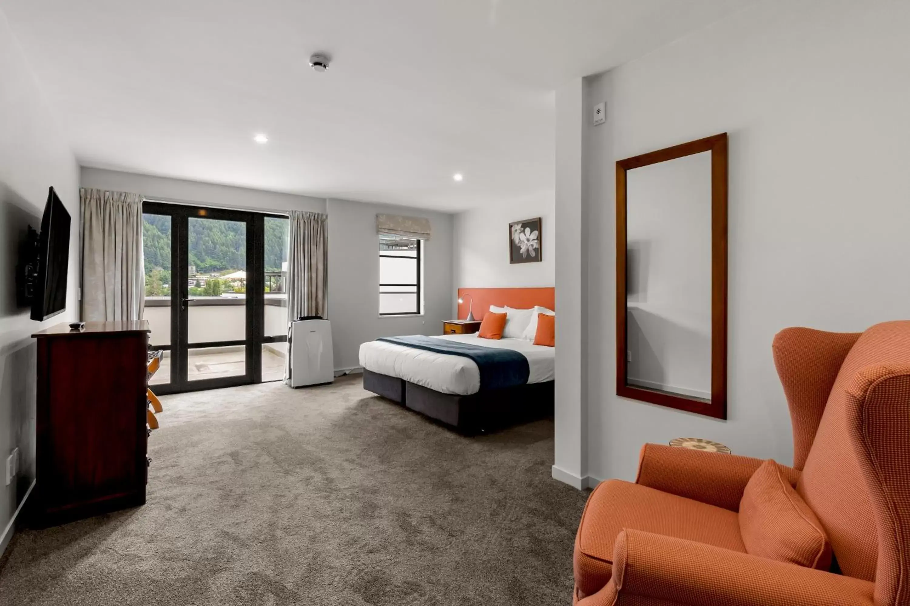 Bedroom, Seating Area in The Glebe Apartments