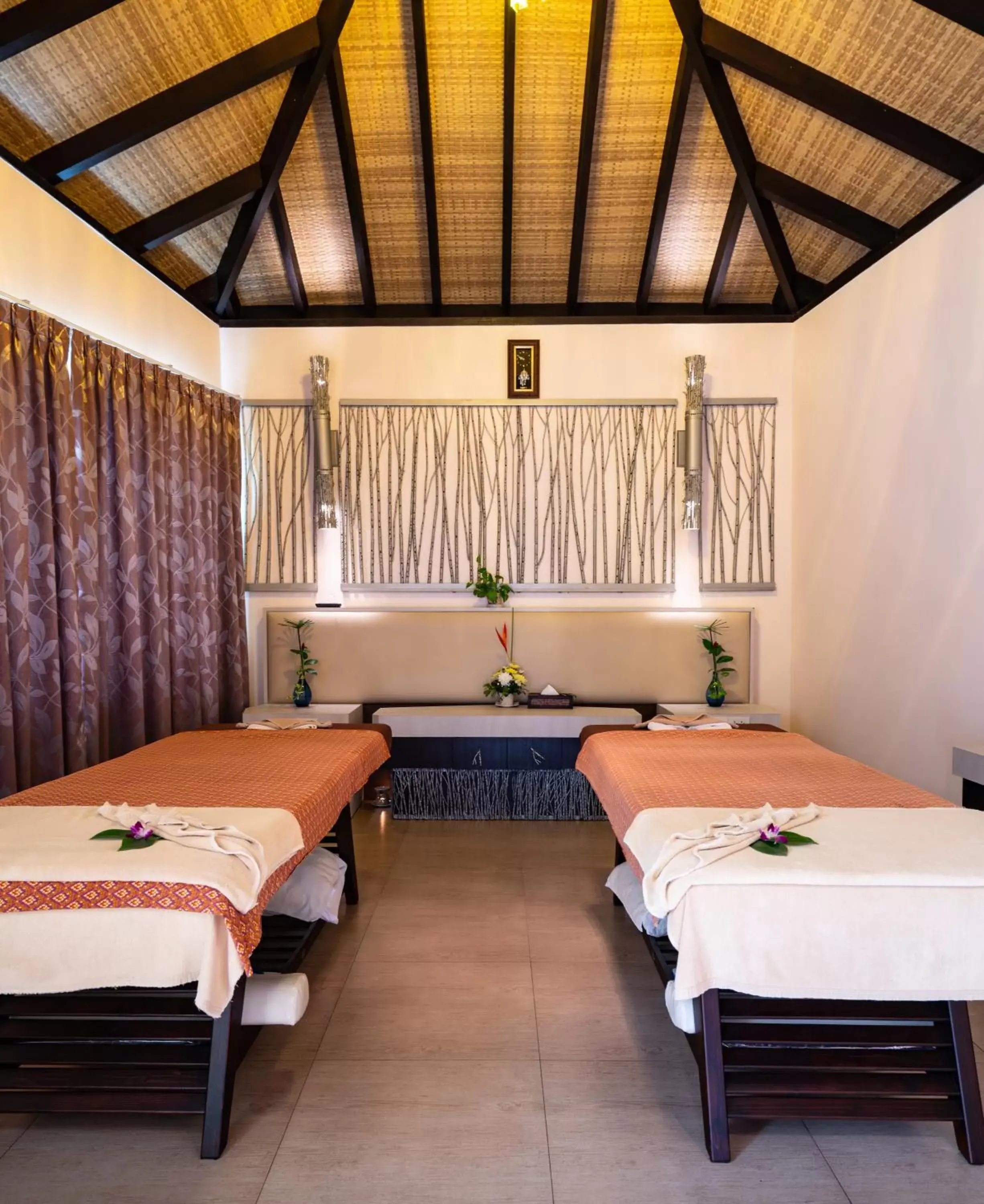 Massage, Bed in Avani Ao Nang Cliff Krabi Resort