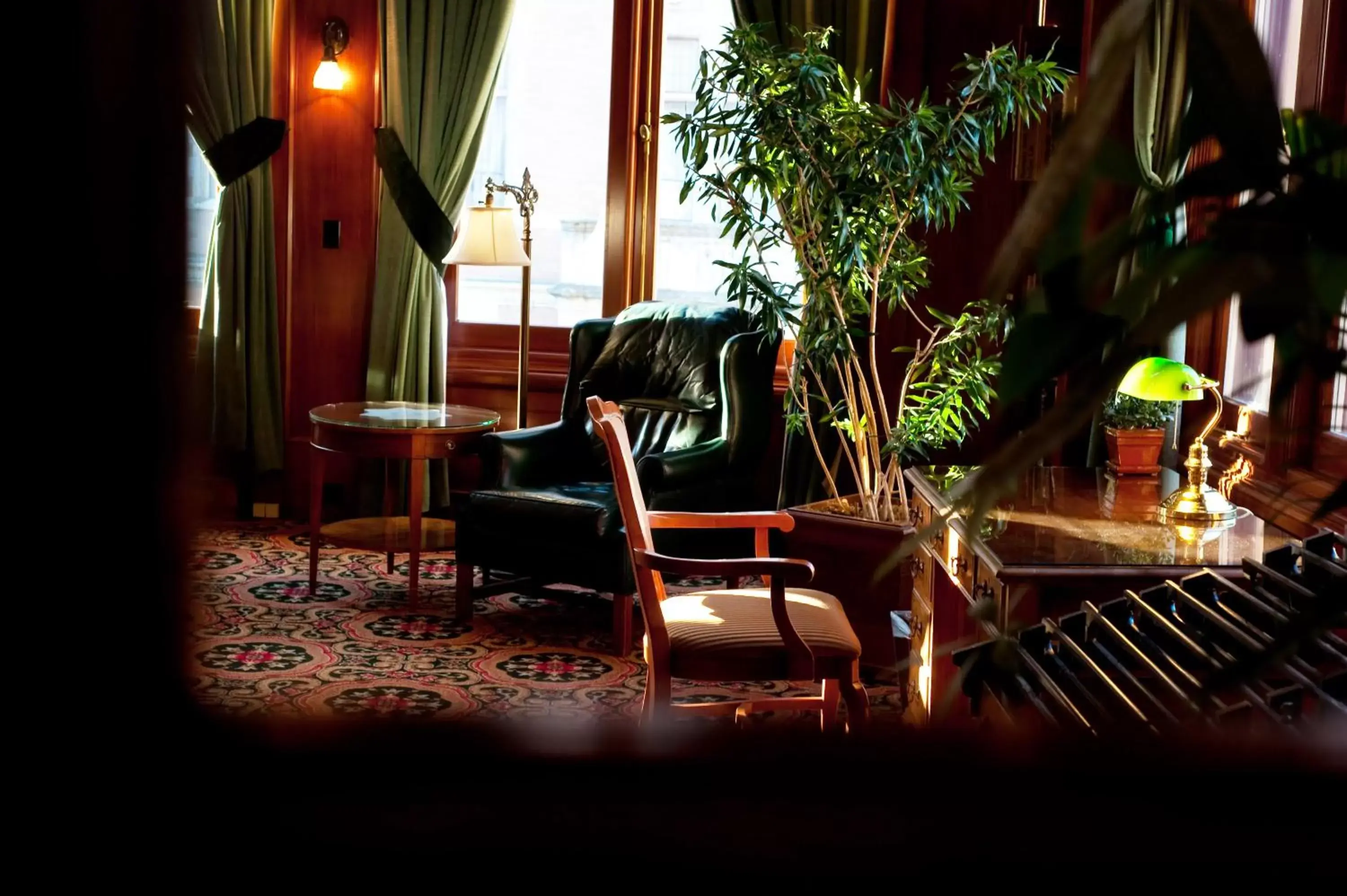 Lounge or bar, Seating Area in The Inn at the Union Club of British Columbia