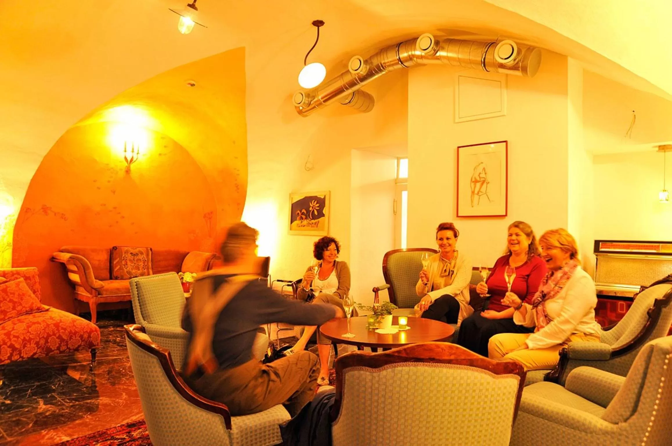 Lounge or bar in Erlebnis Post - Stadthotel mit EigenART