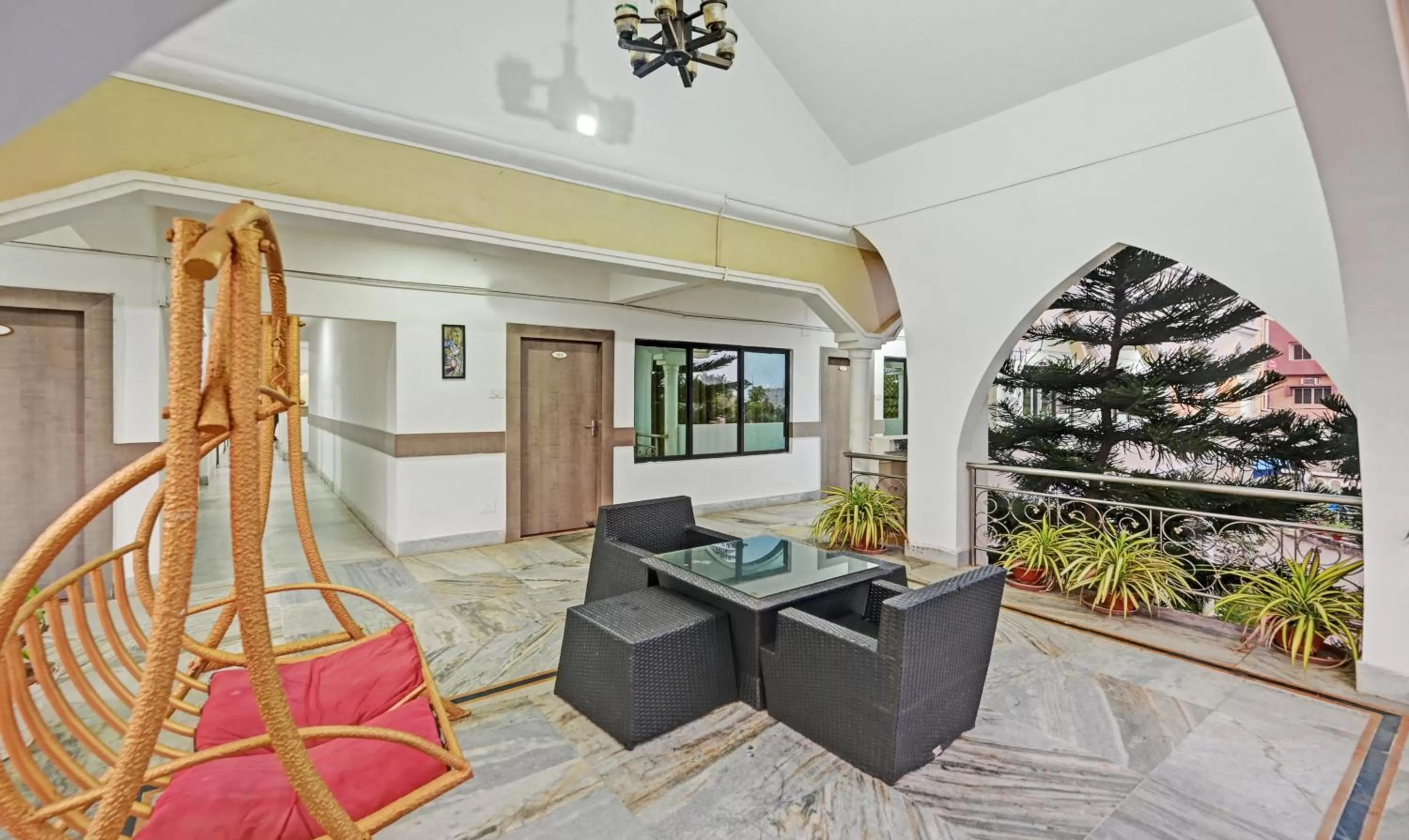 Seating area in Treebo Sidhartha International Baliapanda