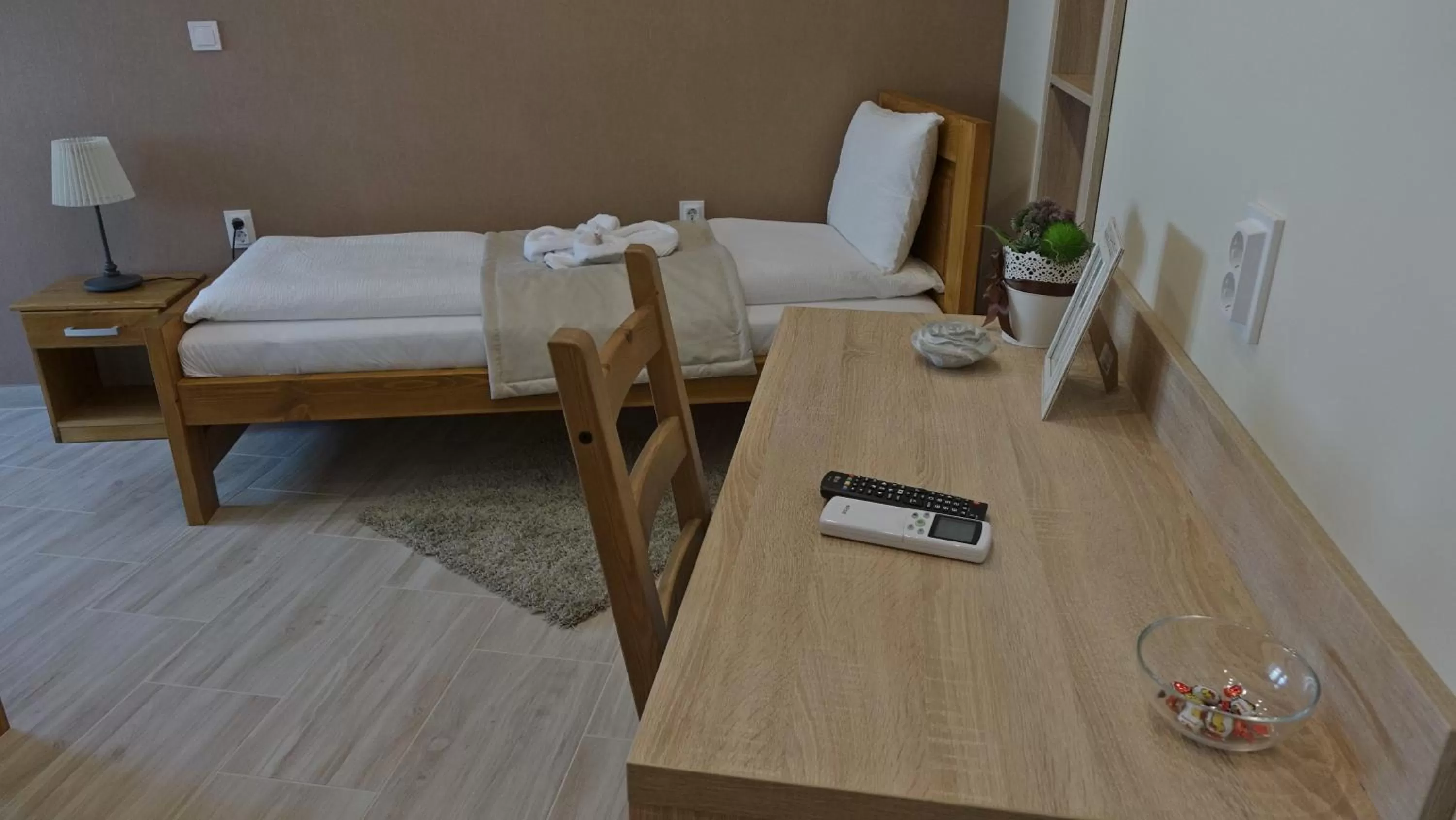 Bed in Alice Panzió Gold