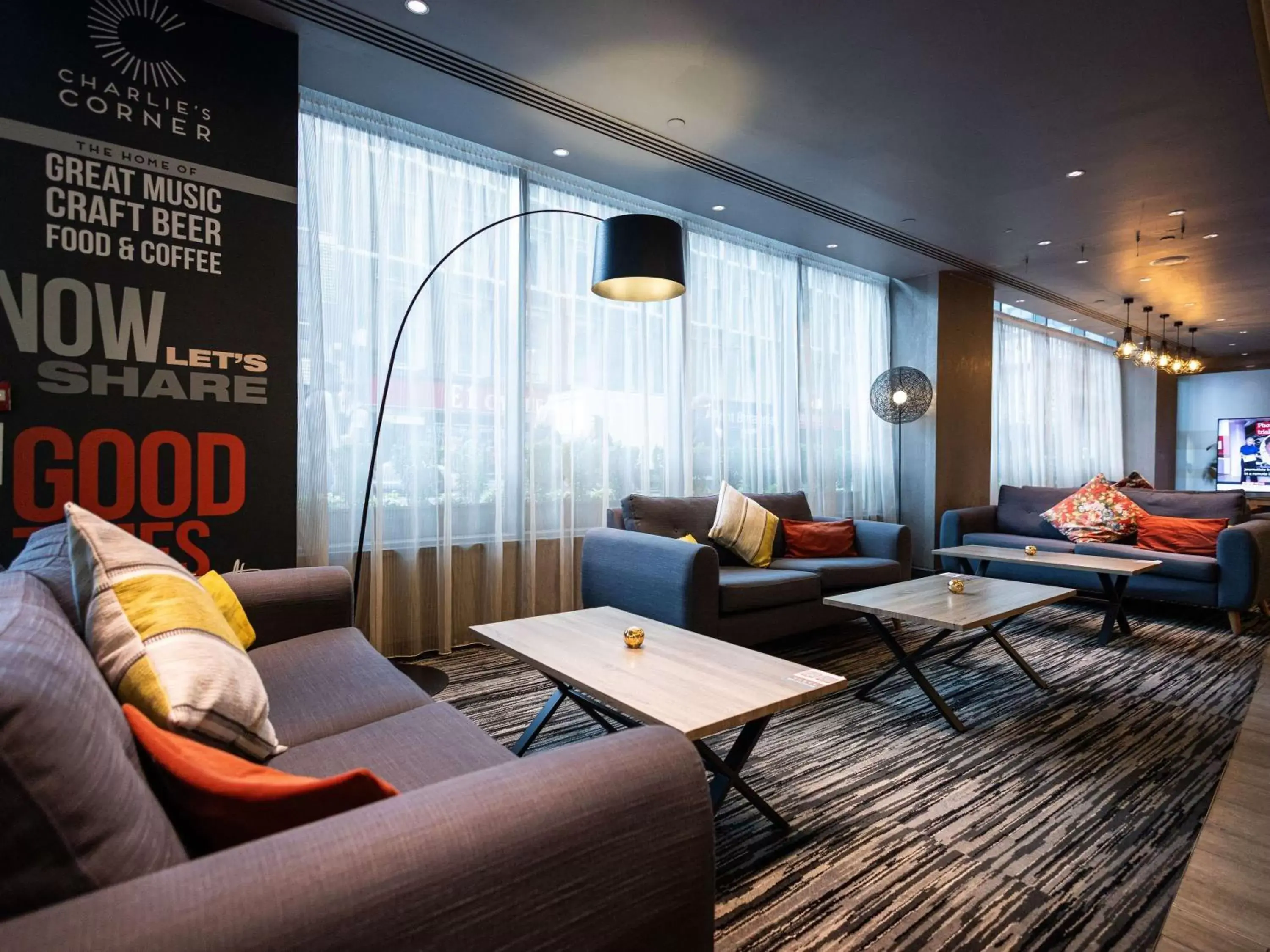 Restaurant/places to eat, Seating Area in ibis London City - Shoreditch