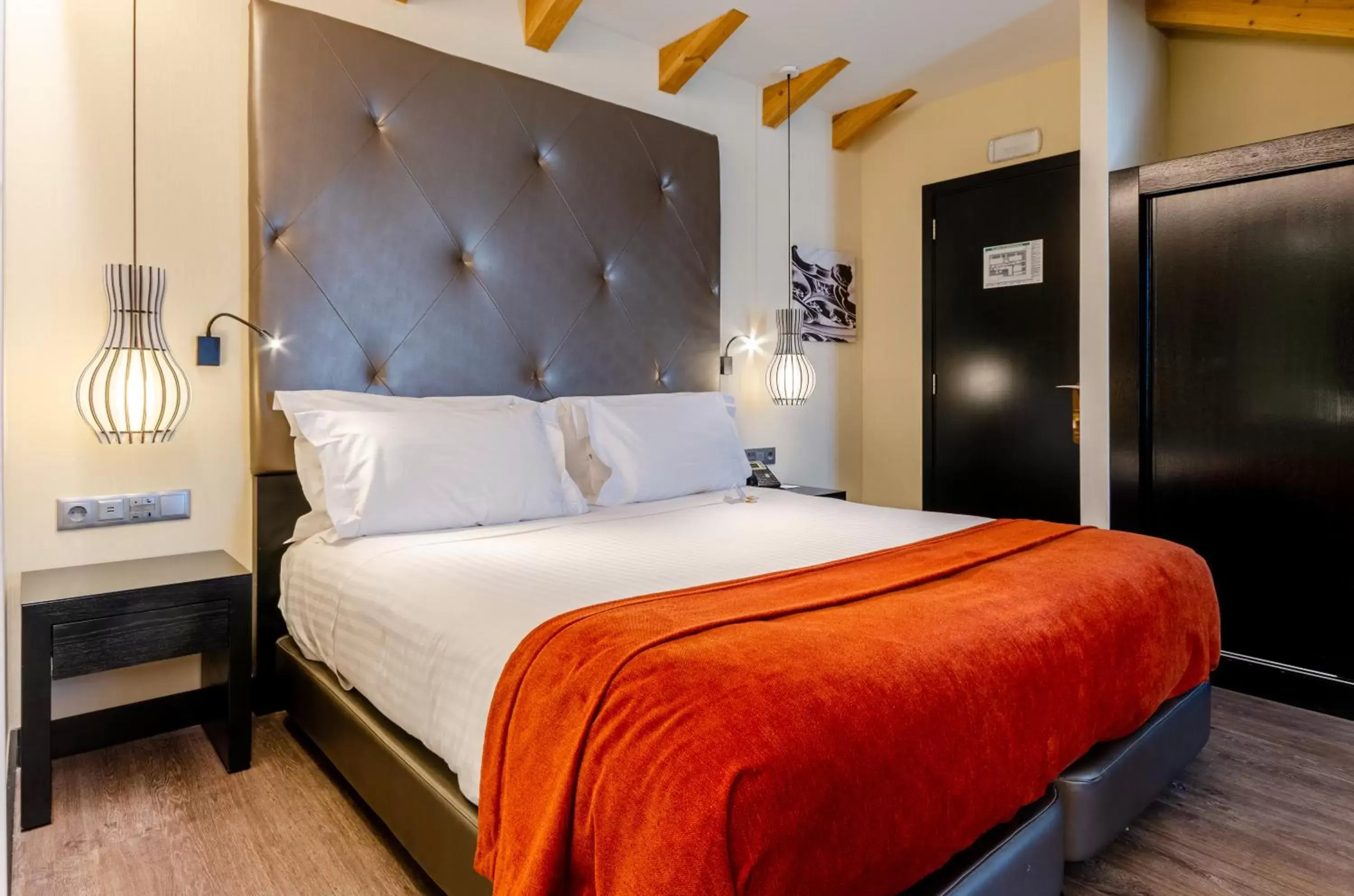 Bedroom, Bed in Hotel Santa Justa