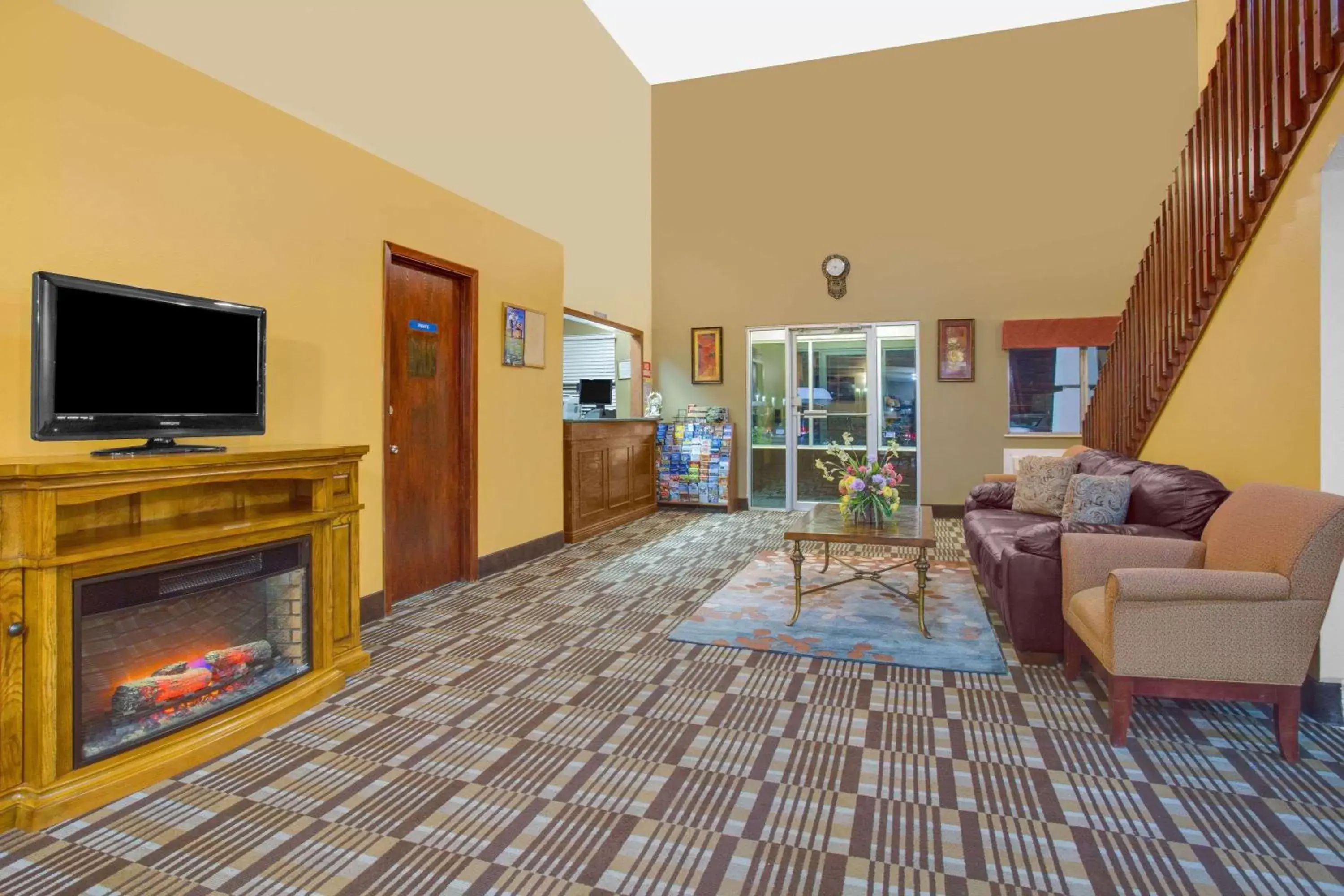 Lobby or reception in Days Inn by Wyndham North Platte Lobby or reception in Days Inn by Wyndham North Platte