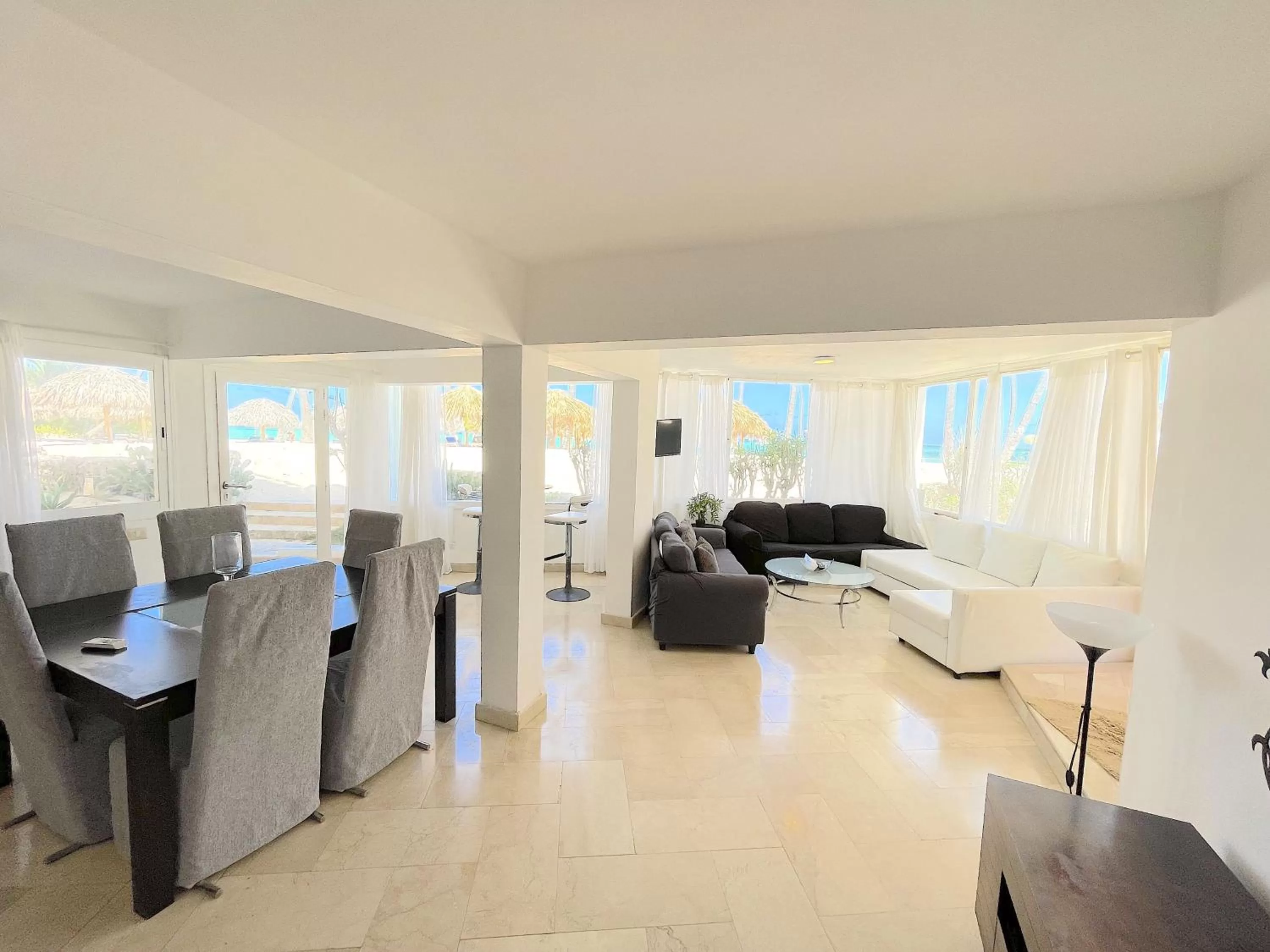 Living room in BEACH Condo-HOTEL with VILLAS & PRIVATE Apartments WIFI BBQ Beach CLUB & SPA