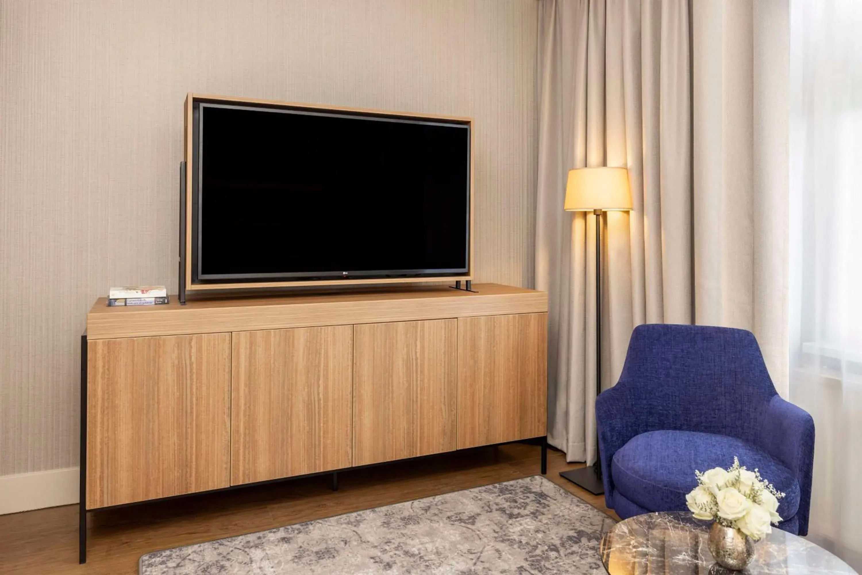 Bedroom, TV/Entertainment Center in NH Amsterdam Leidseplein