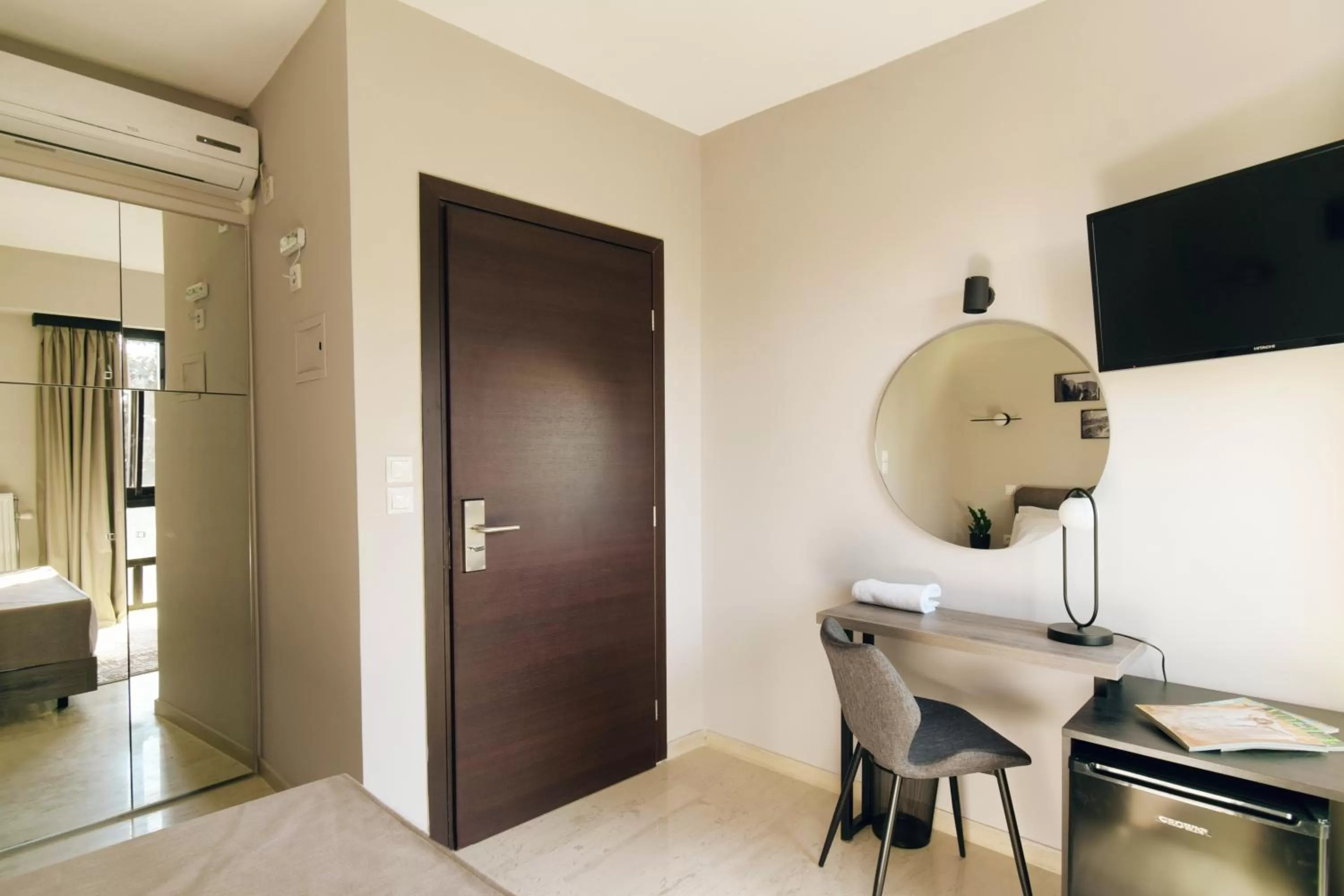 TV and multimedia in Athens Iris Hotel