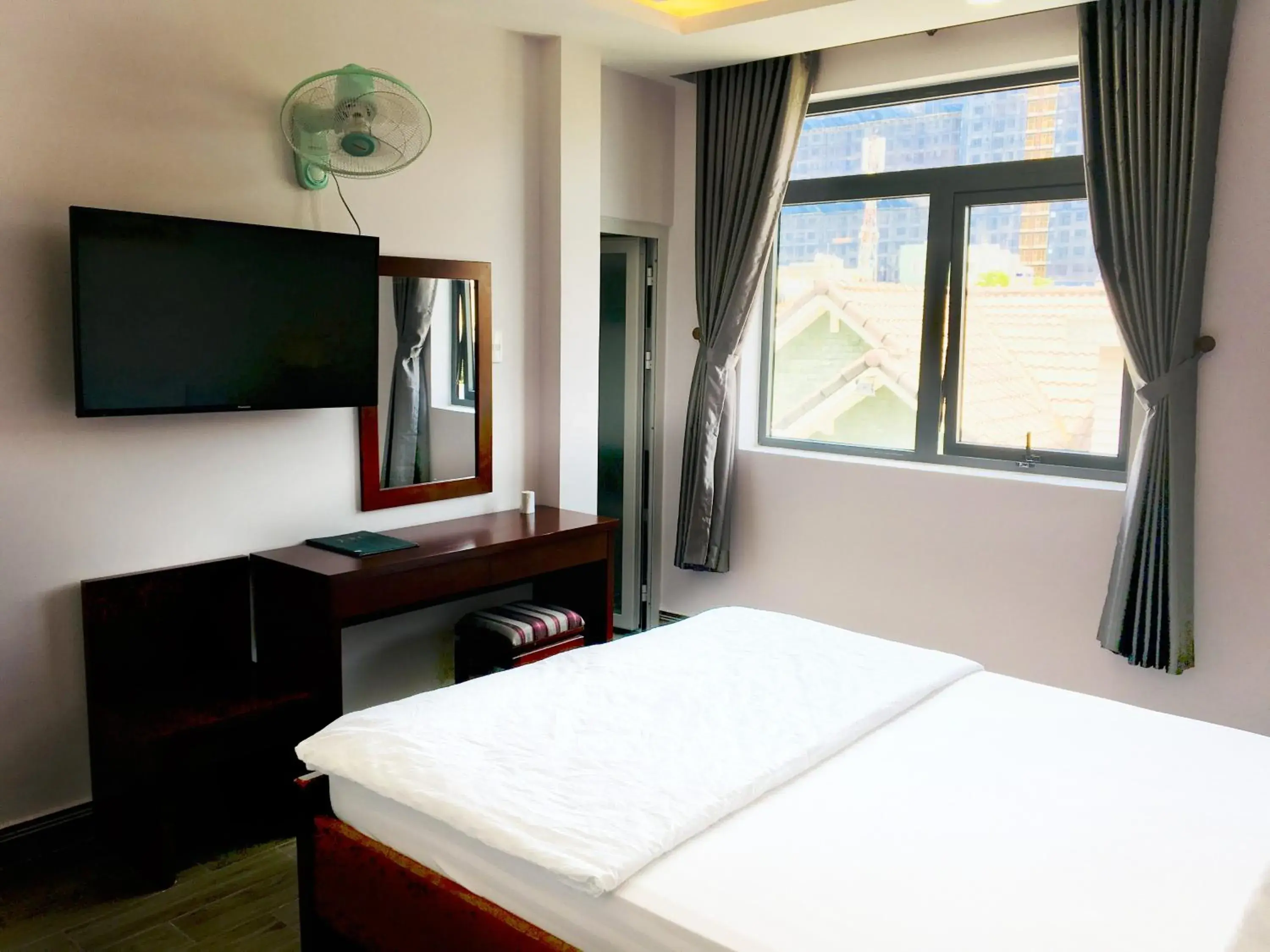 Bed in QUEEN VICTORIA Hotel Bed in QUEEN VICTORIA Hotel