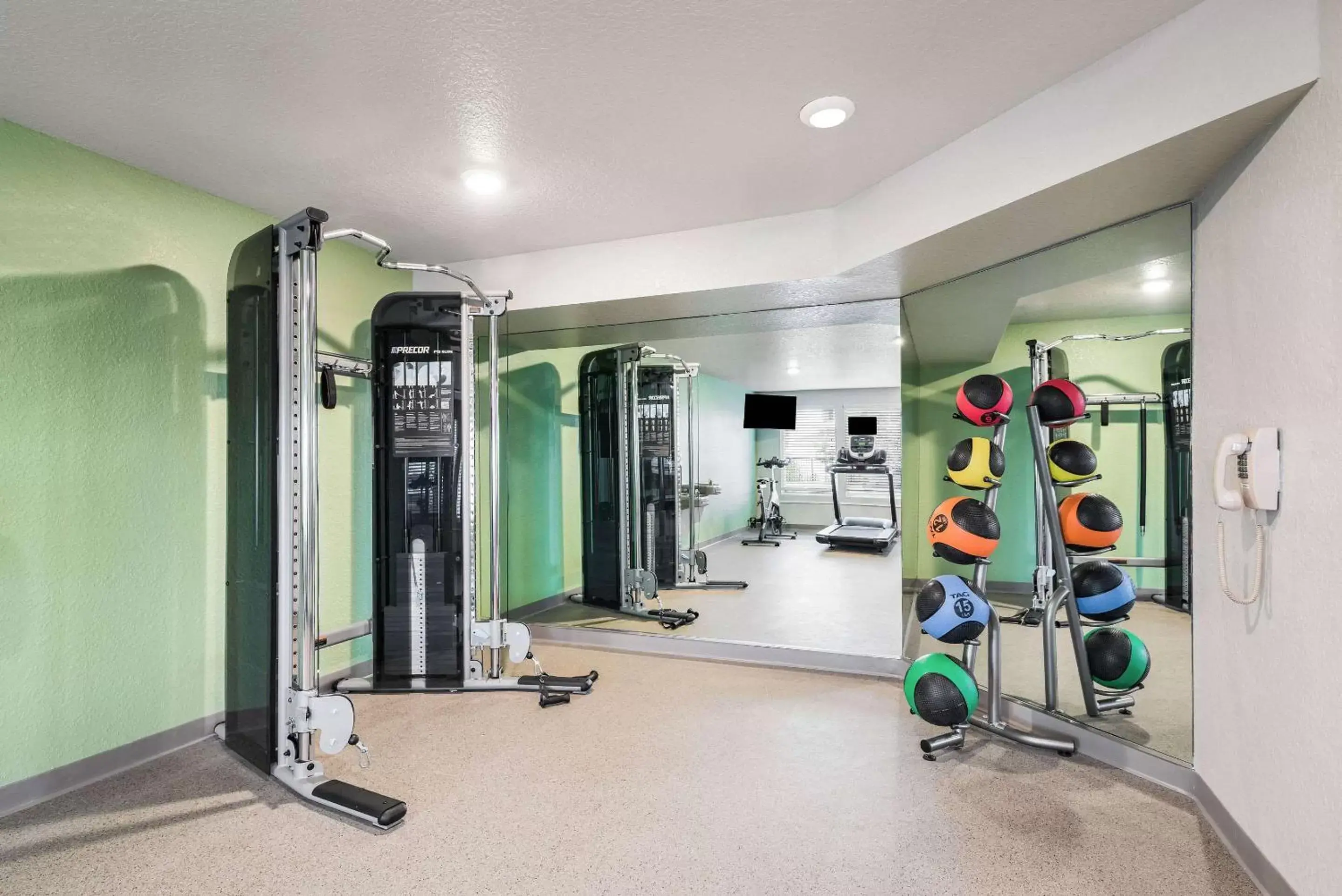 Fitness centre/facilities, Fitness Center/Facilities in WoodSpring Suites Davenport FL